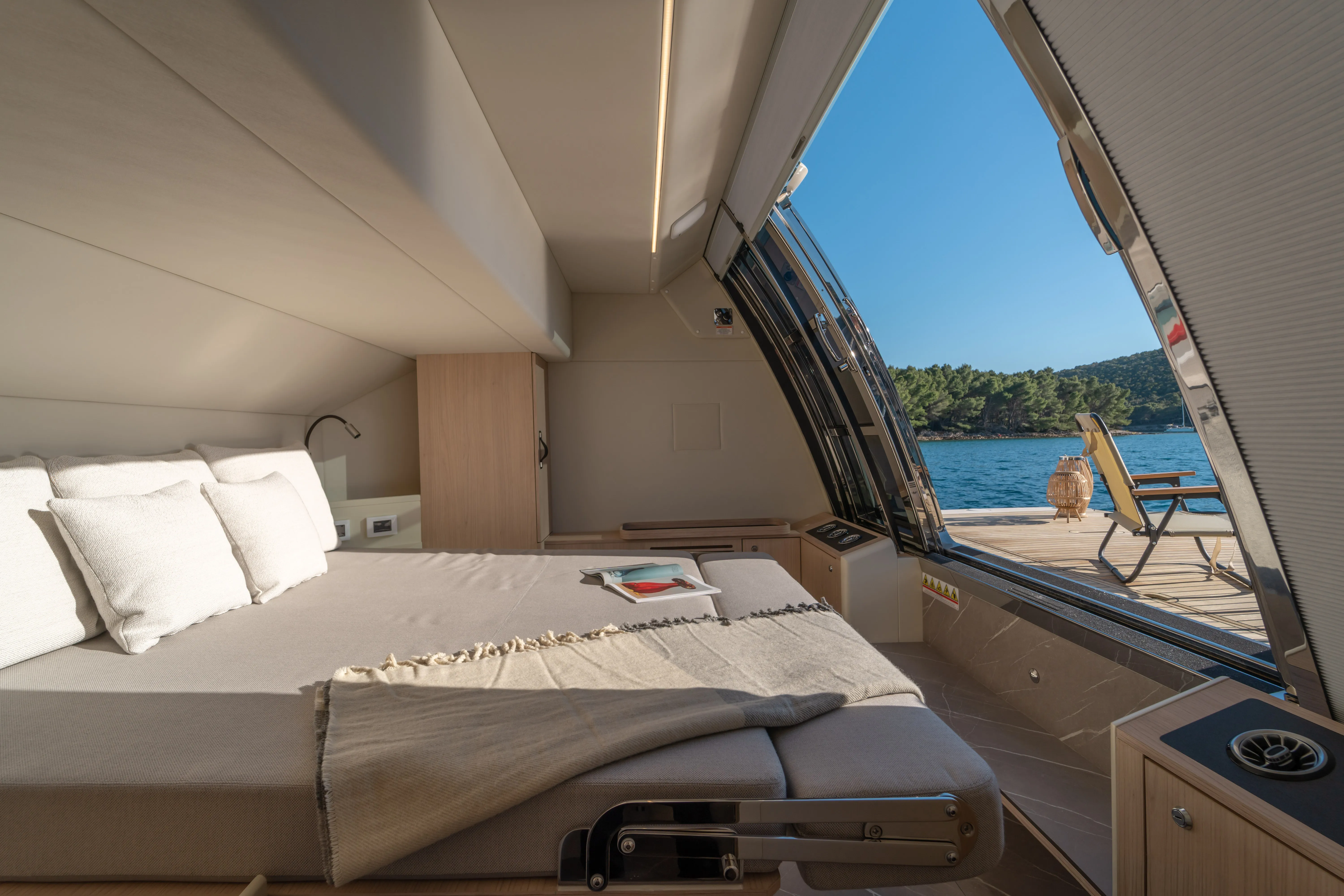 Navetta 64 Premium + — фотография яхты 6