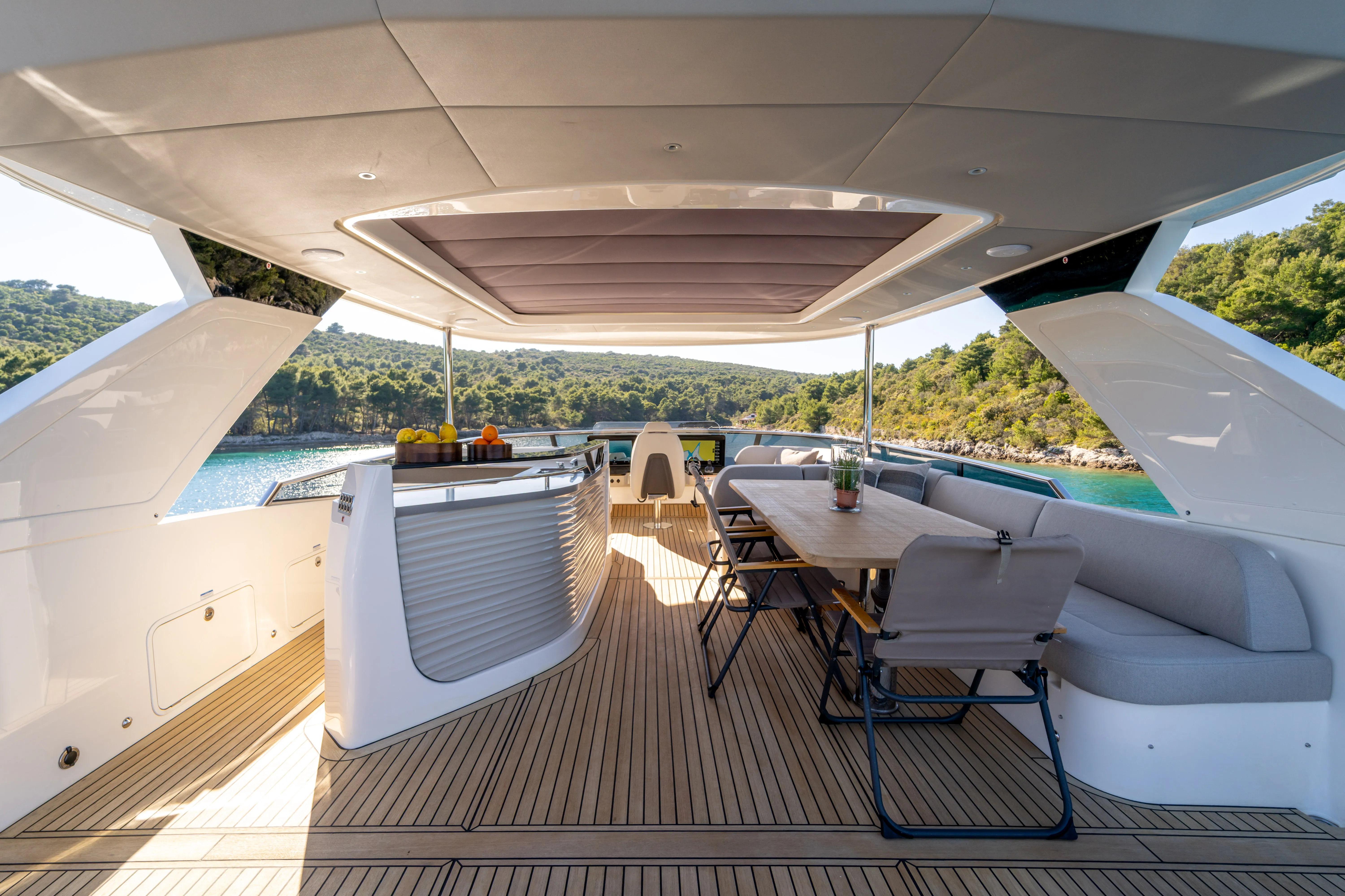 Navetta 64 Premium + — фотография яхты 28