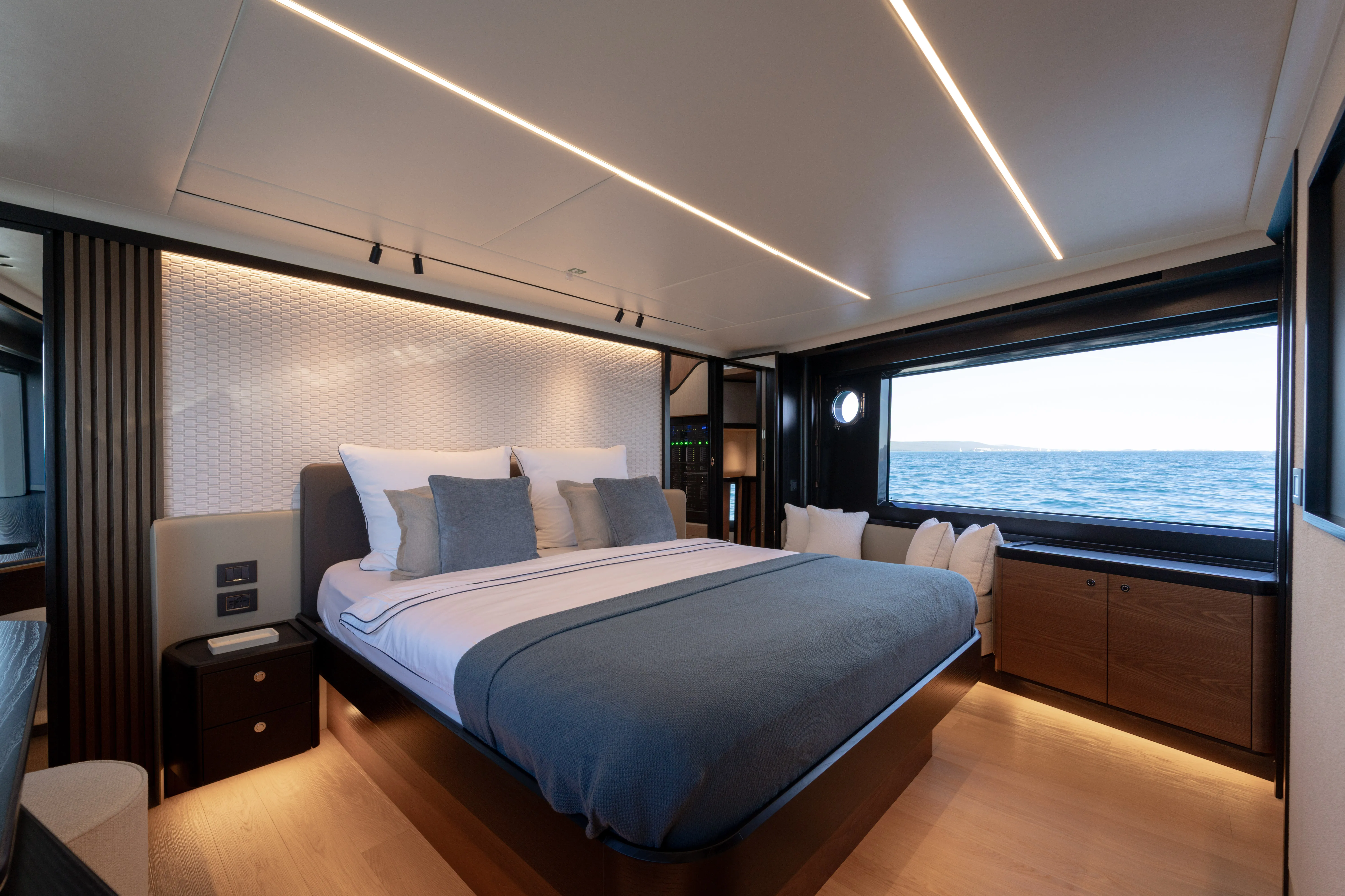 Navetta 64 Premium + — фотография яхты 31