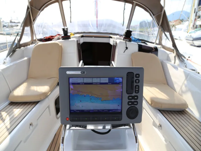 Sun Odyssey 419 Kandur II — фотография яхты 20