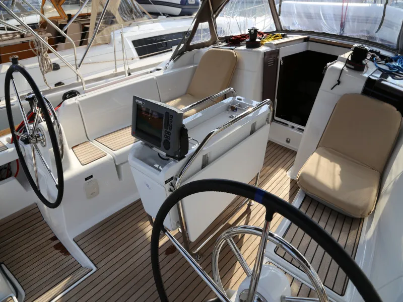 Sun Odyssey 419 Kandur II — фотография яхты 12