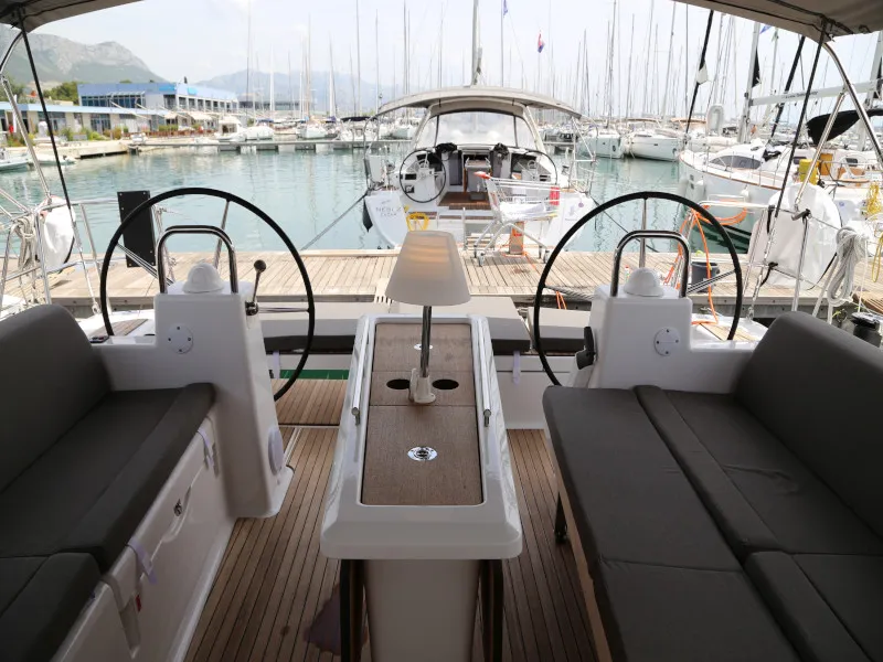 Dufour 460 Grand Large Sea Hawk — фотография яхты 18
