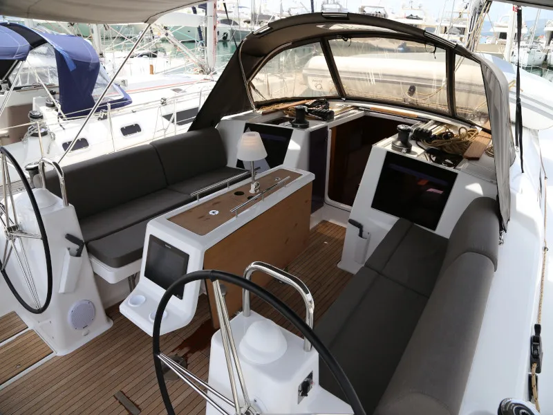Dufour 460 Grand Large Sea Hawk — фотография яхты 19