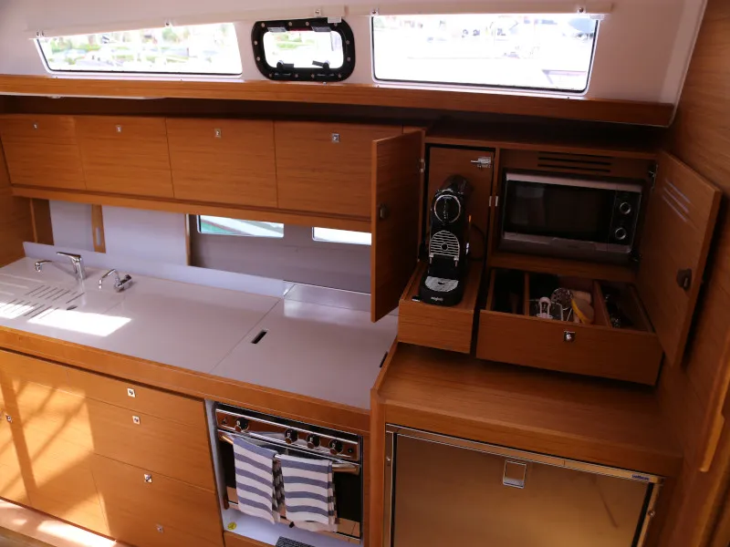 Dufour 460 Grand Large Sea Hawk — фотография яхты 2