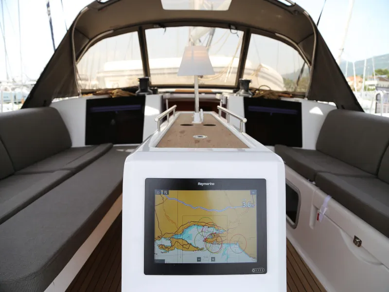 Dufour 460 Grand Large Sea Hawk — фотография яхты 8