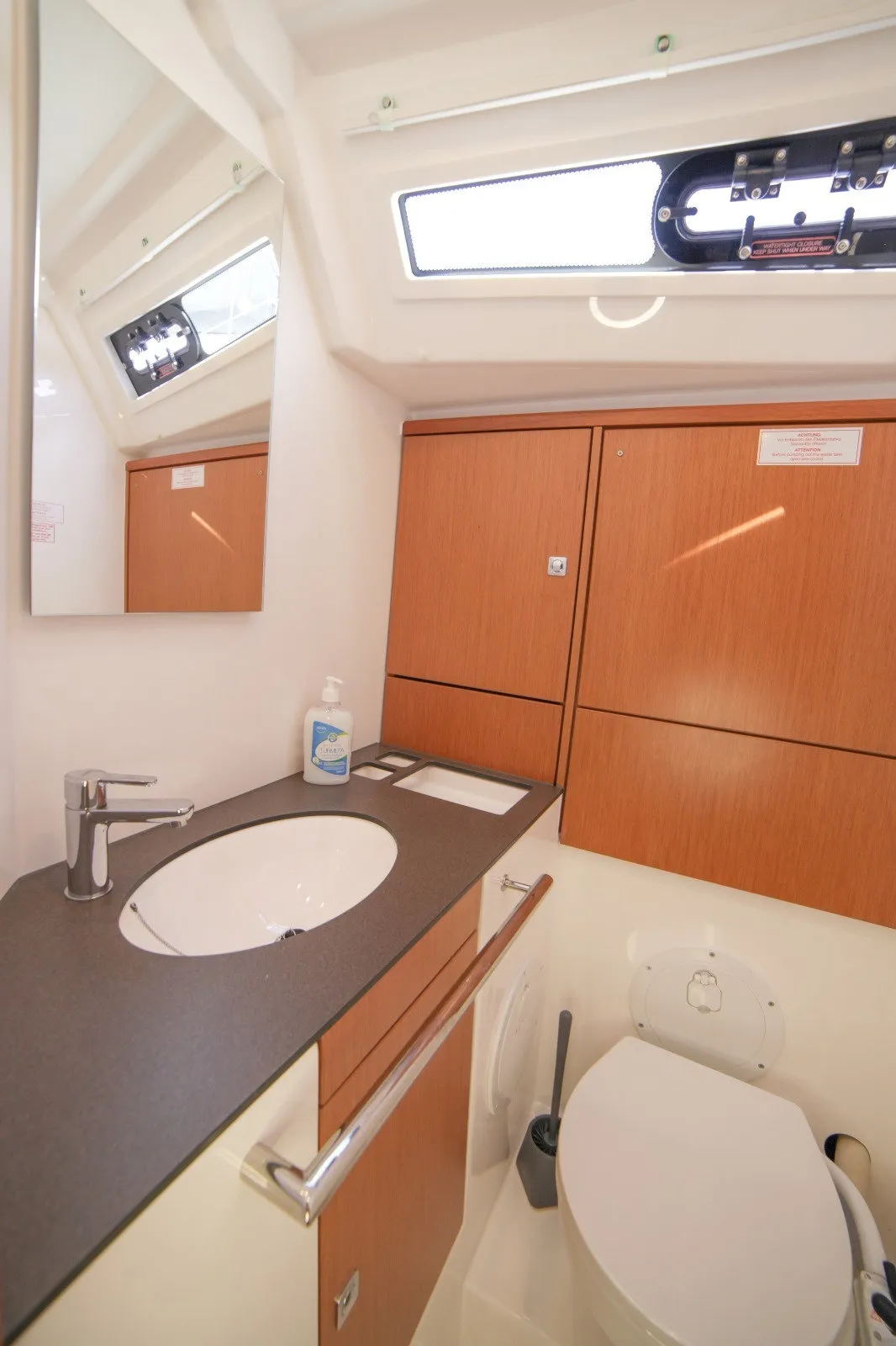 Bavaria Cruiser 46 Sail Monde — yacht photo 7