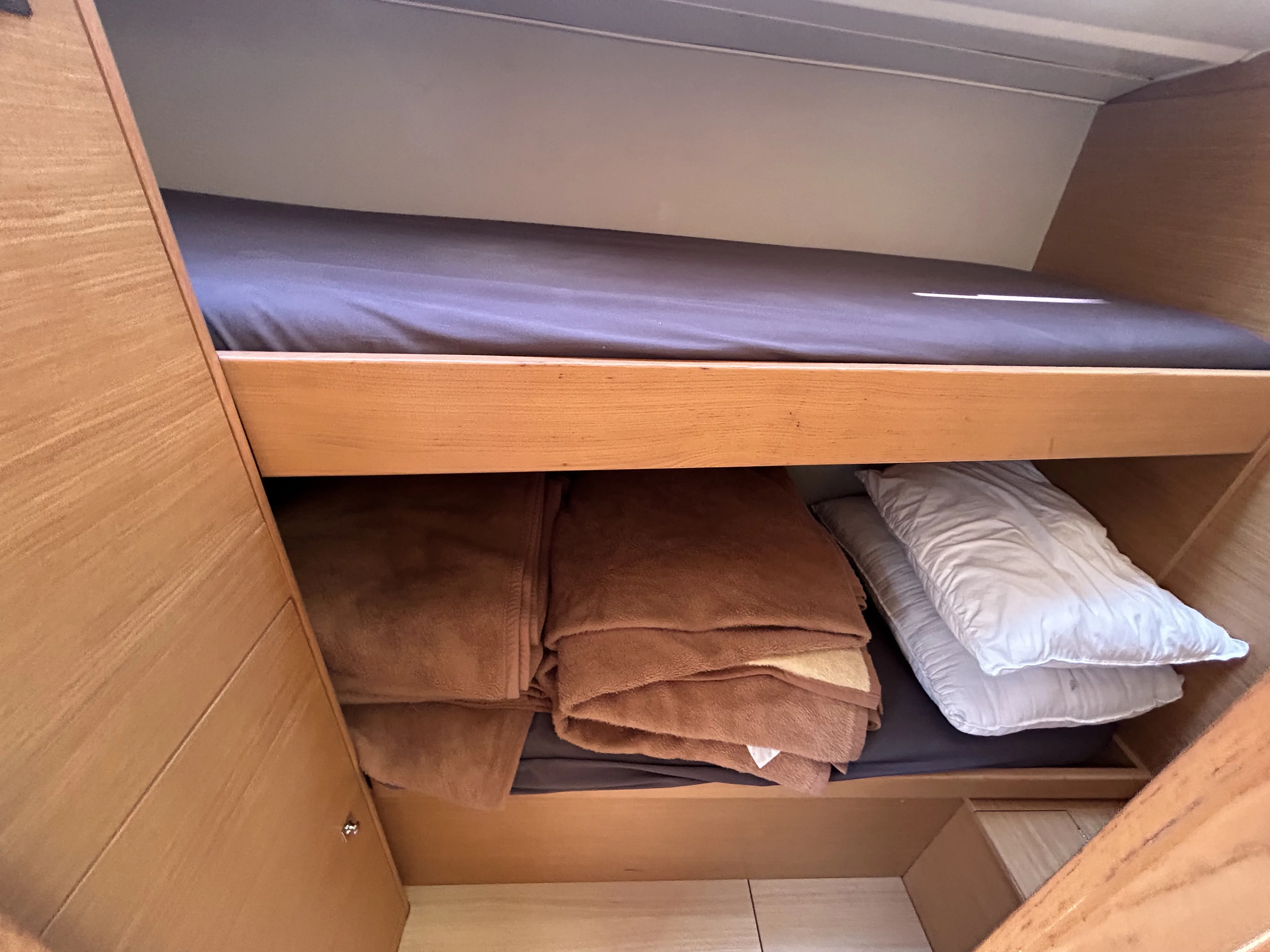 Dufour 430 Echo I — foto dello yacht n. 17