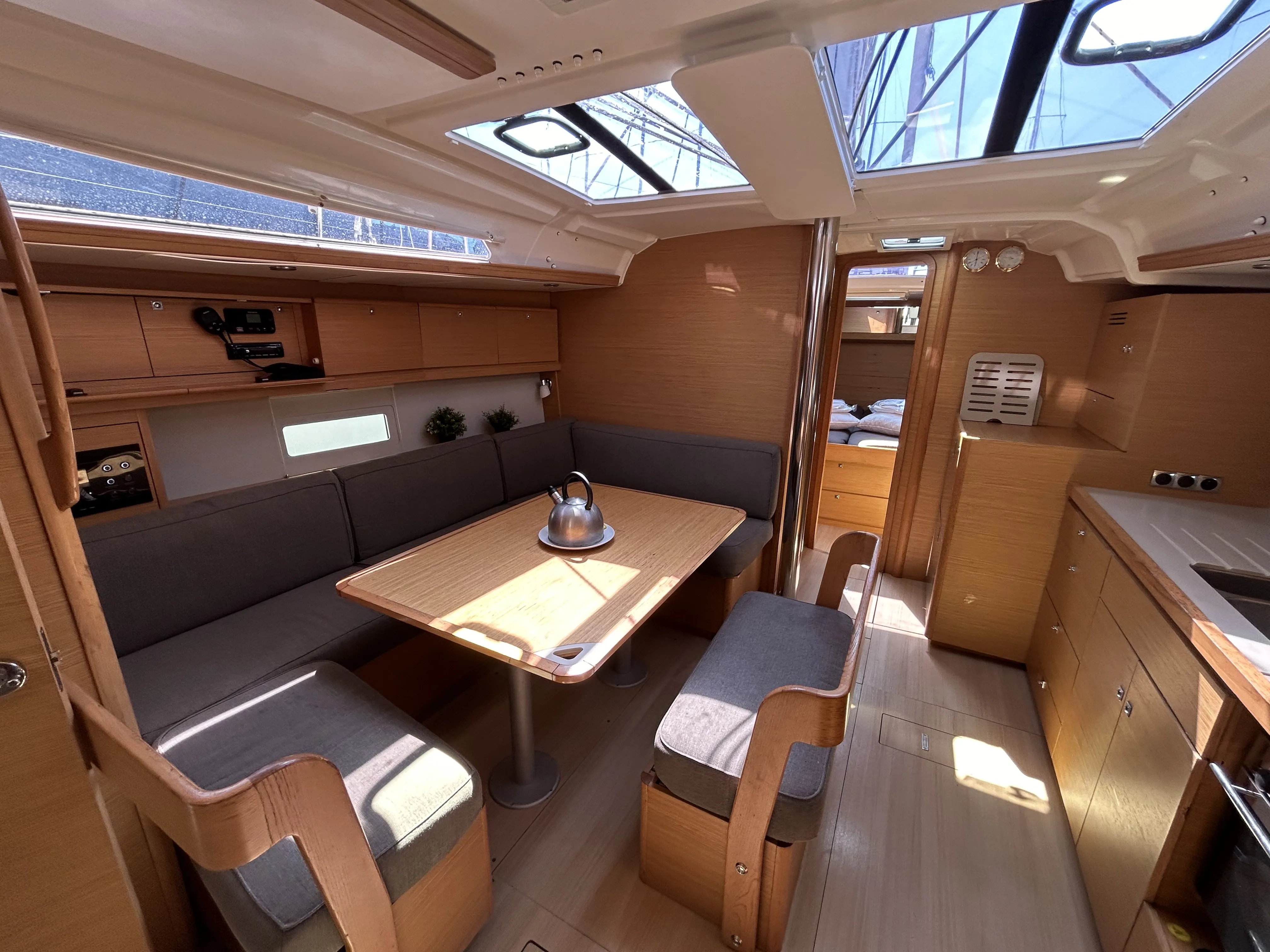 Dufour 430 Echo I — foto dello yacht n. 44