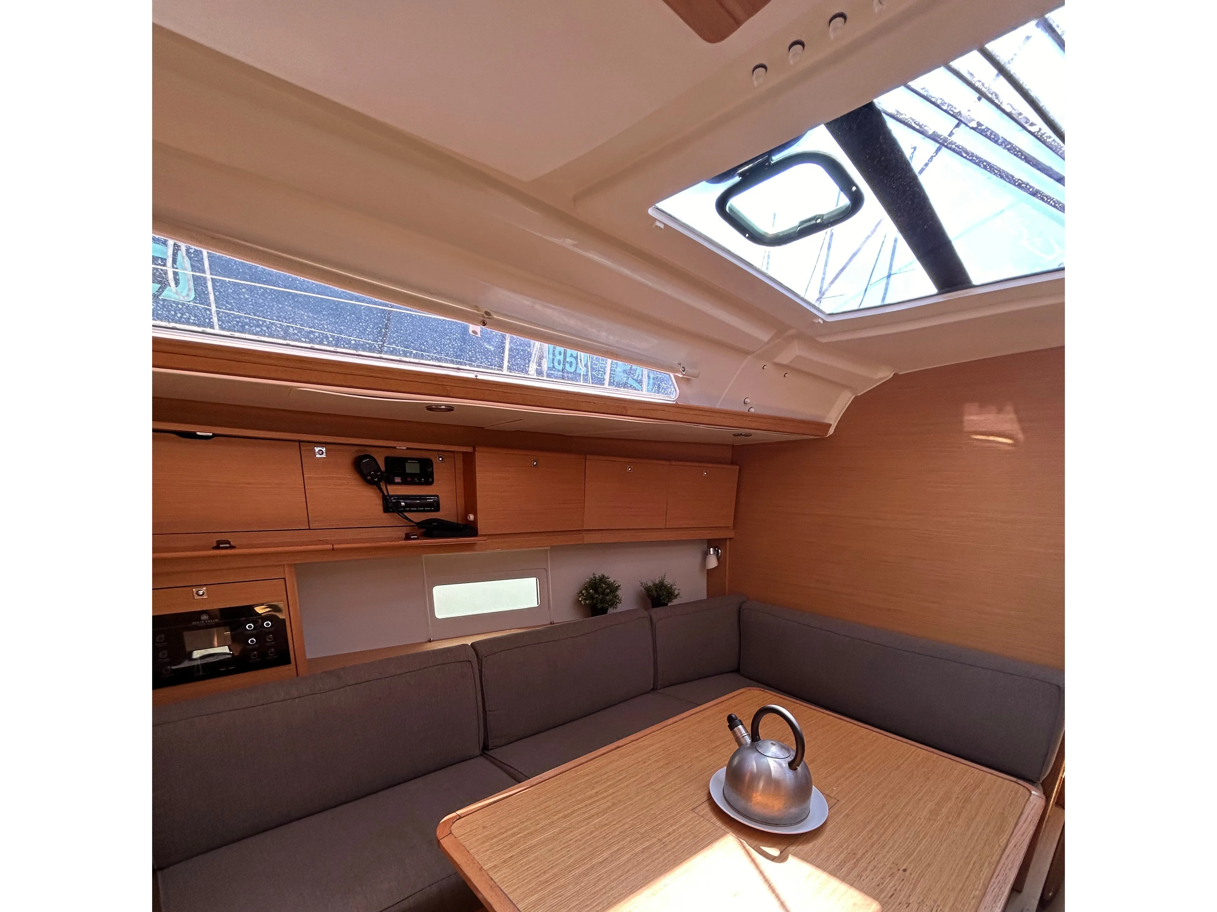 Dufour 430 Echo I — foto dello yacht n. 34