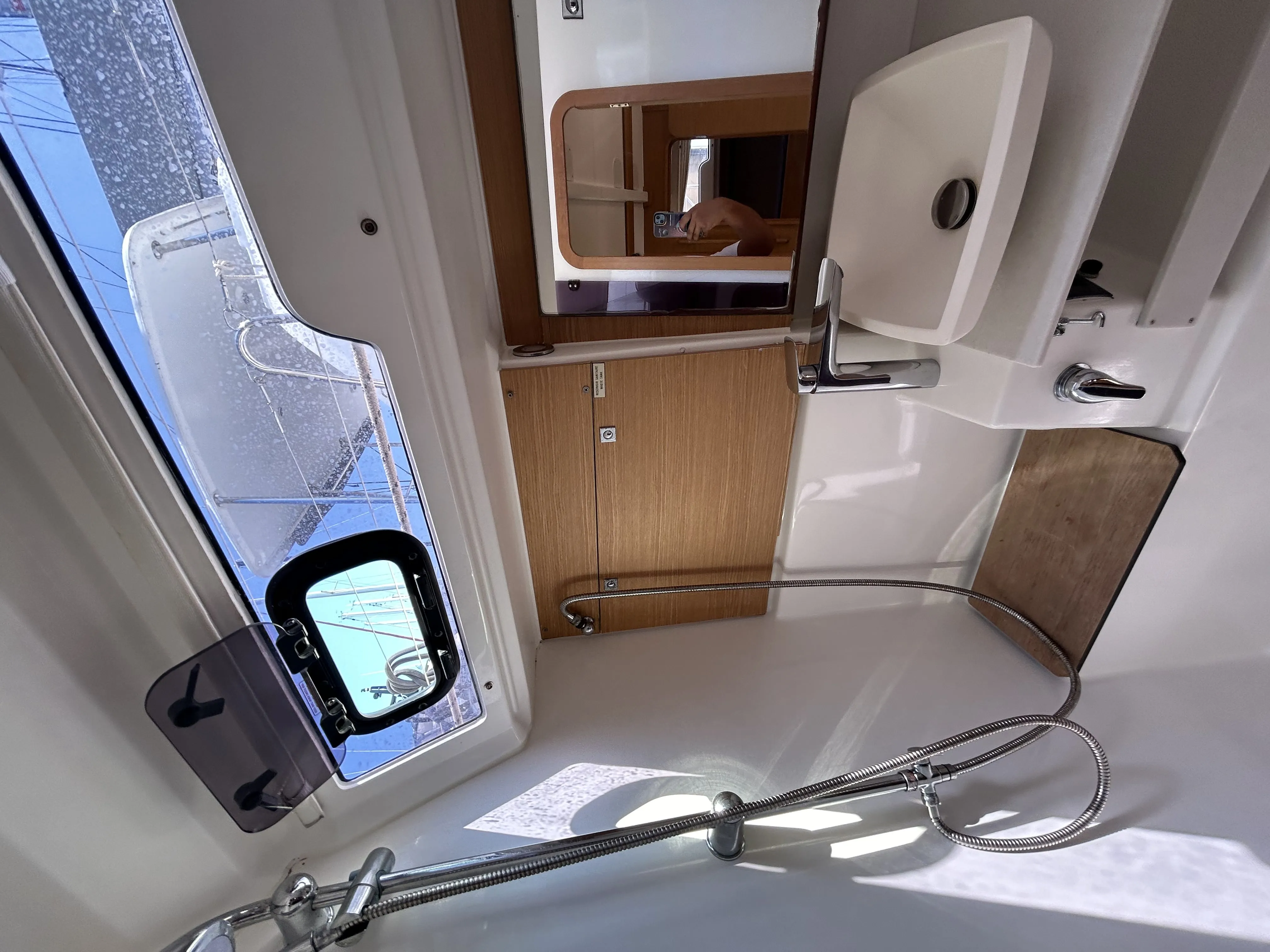 Dufour 430 Echo II — foto dello yacht n. 12