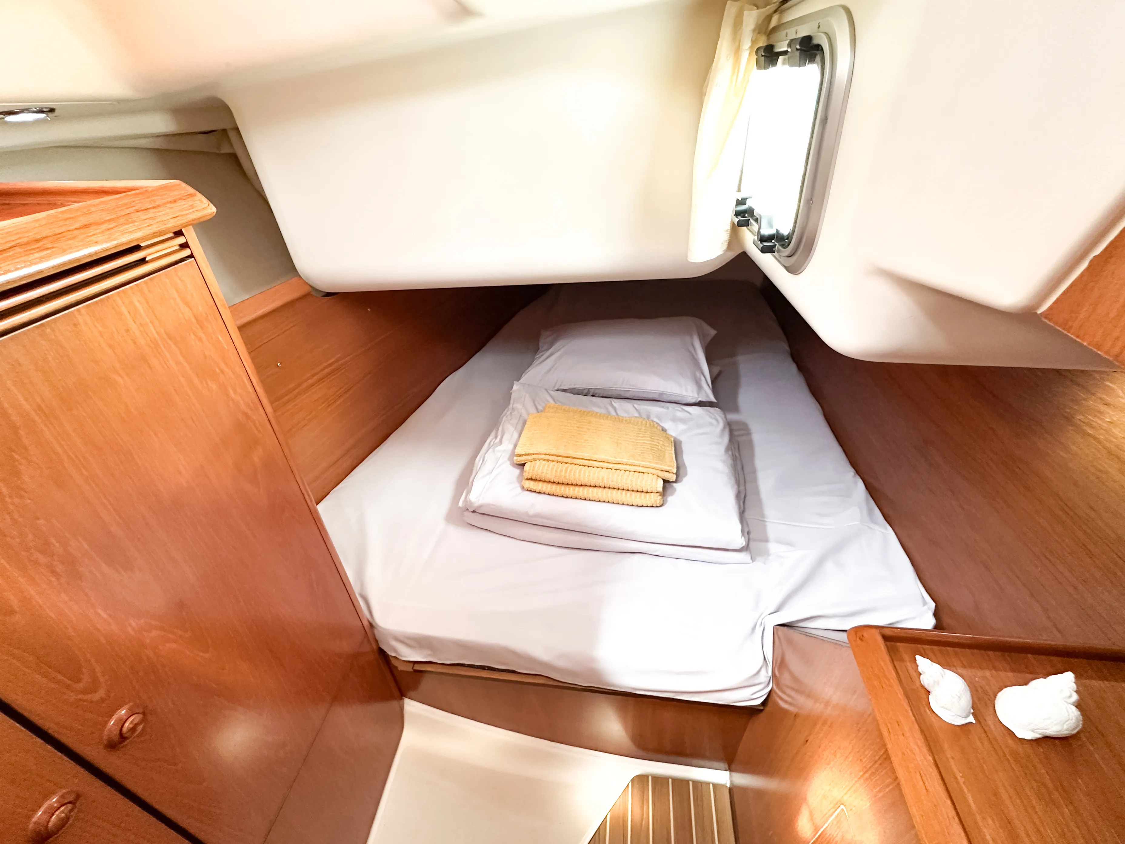 Sun Odyssey 40.3 Azure — fotografia jachty 2