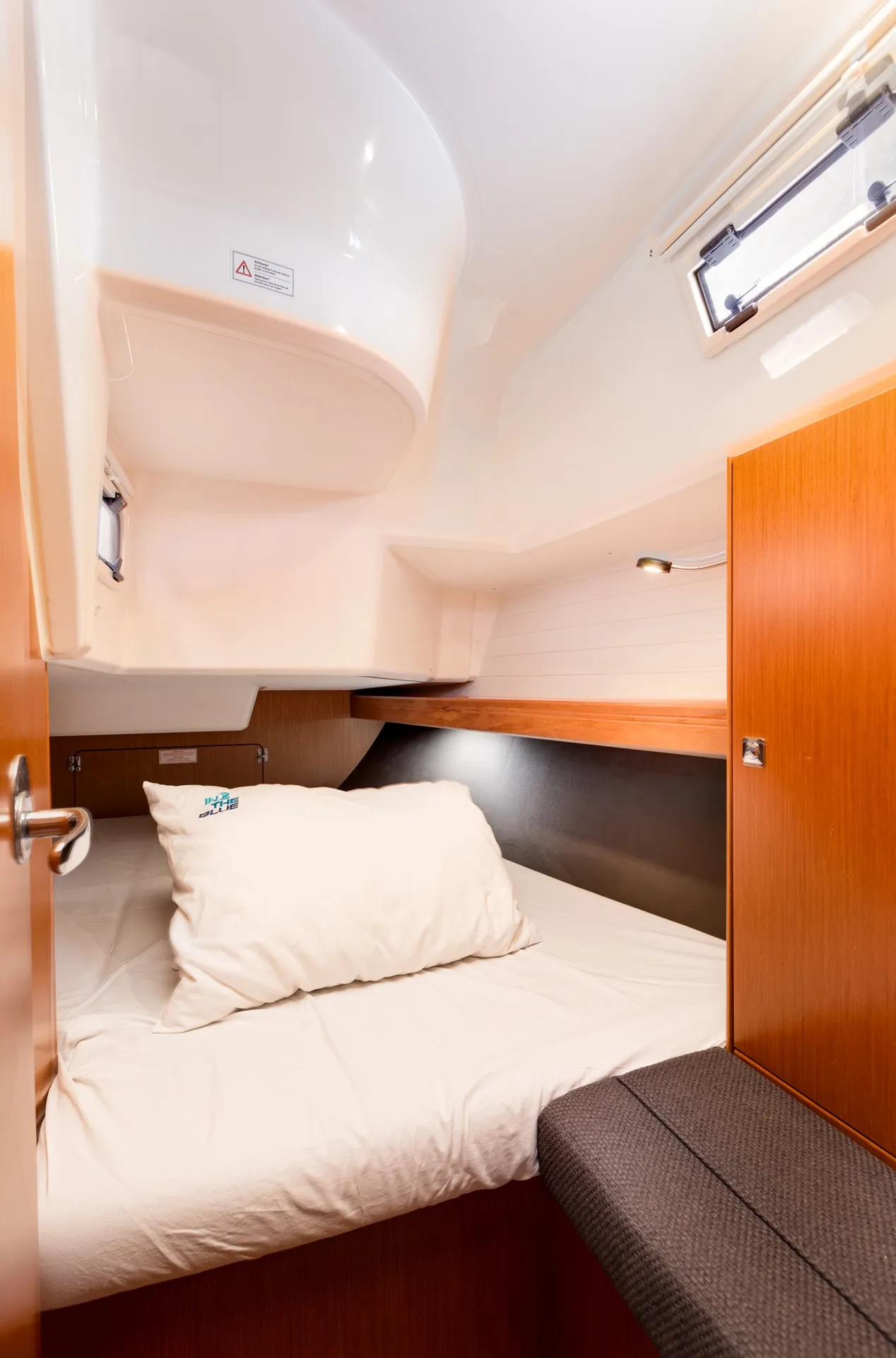 Bavaria Cruiser 37 Fjaka — фотография яхты 4
