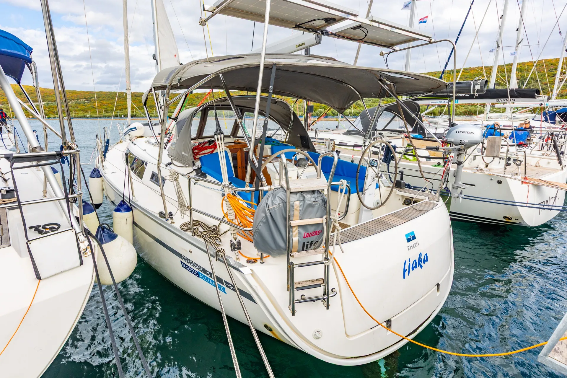 Bavaria Cruiser 37 Fjaka — фотография яхты 8
