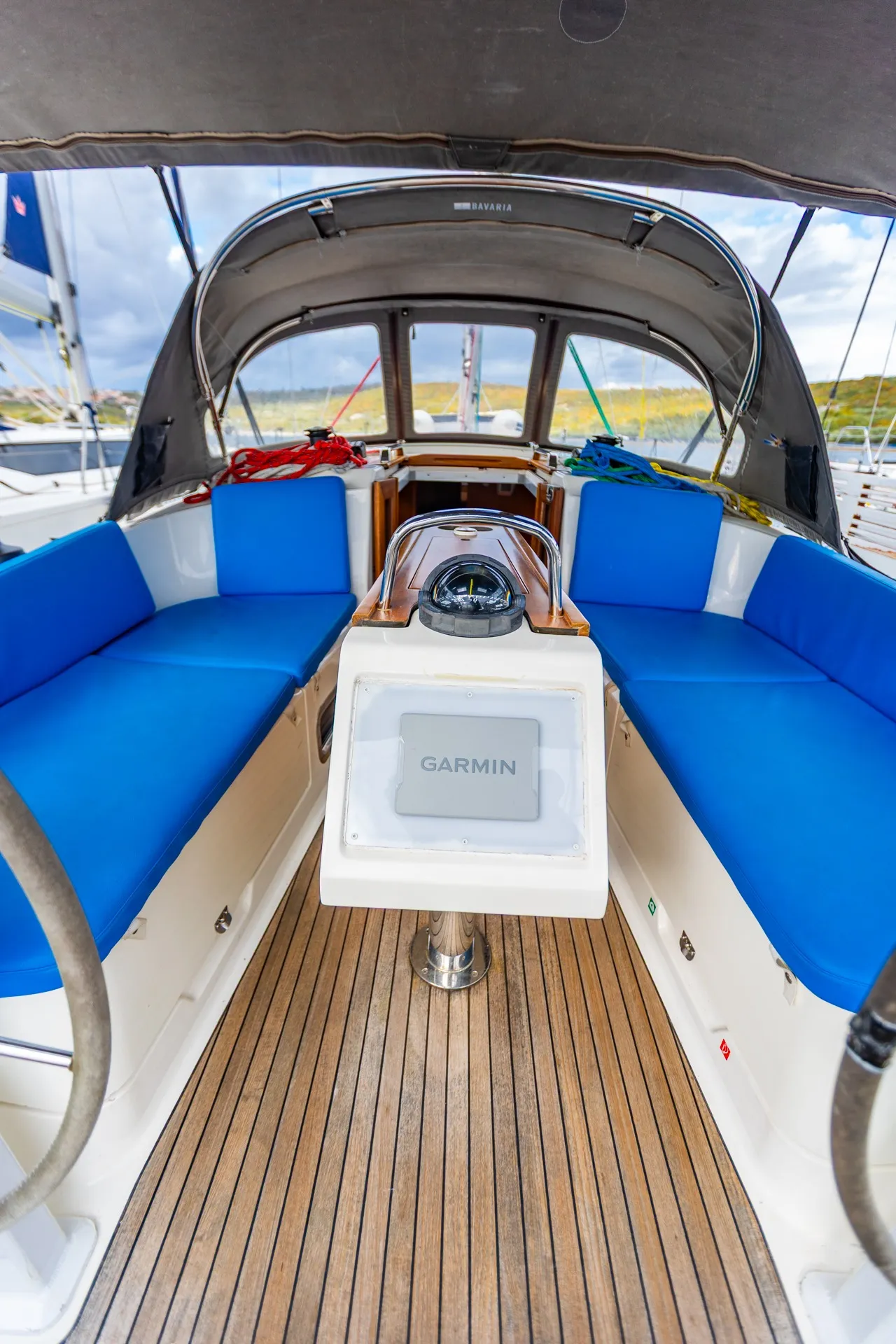 Bavaria Cruiser 37 Fjaka — фотография яхты 3