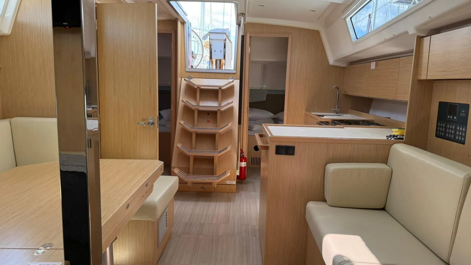 Bavaria C42 ONYX — фотография яхты 15