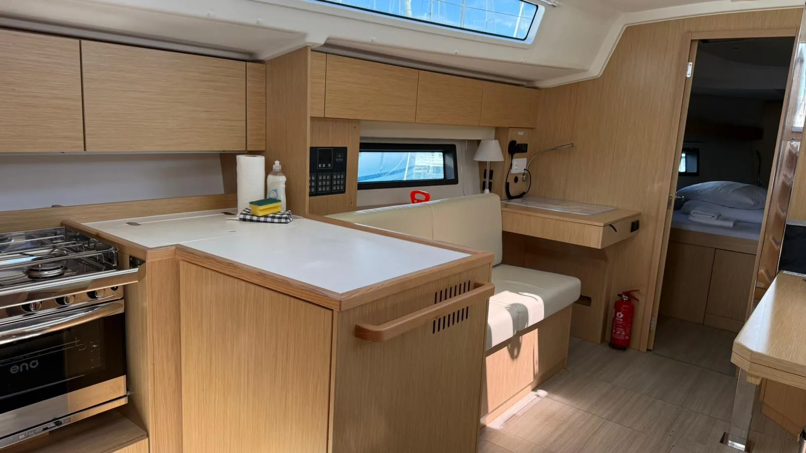 Bavaria C42 ONYX — фотография яхты 17
