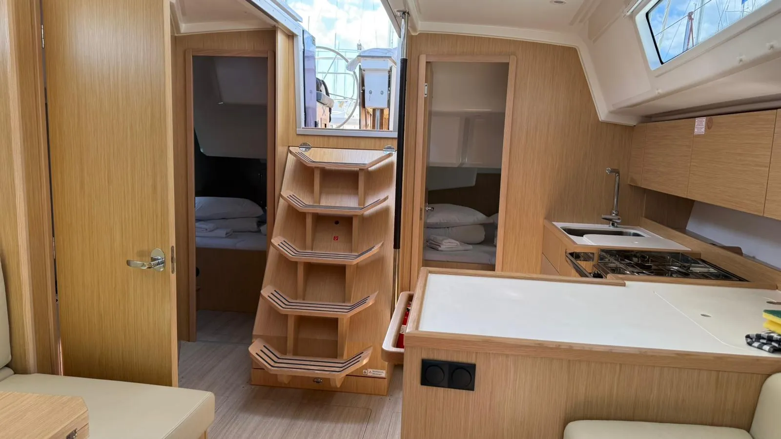 Bavaria C42 ONYX — фотография яхты 5