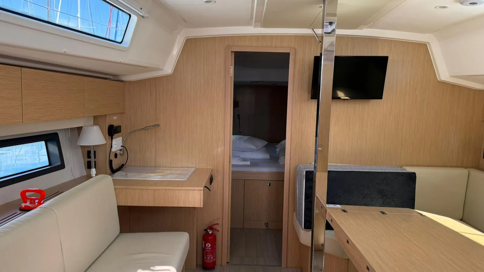 Bavaria C42 ONYX — фотография яхты 4