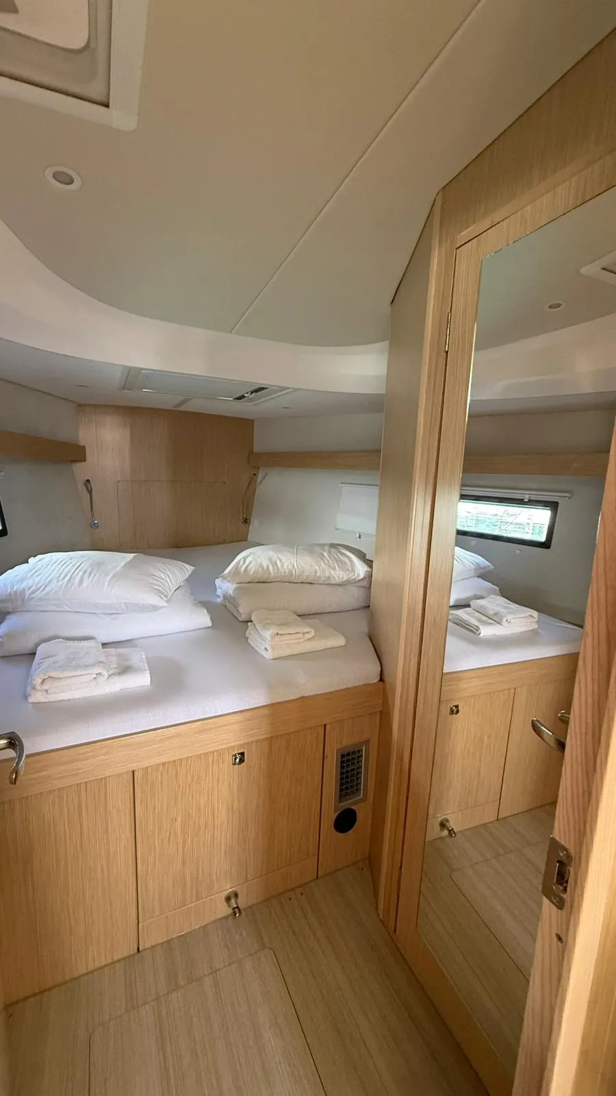 Bavaria C42 ONYX — фотография яхты 10