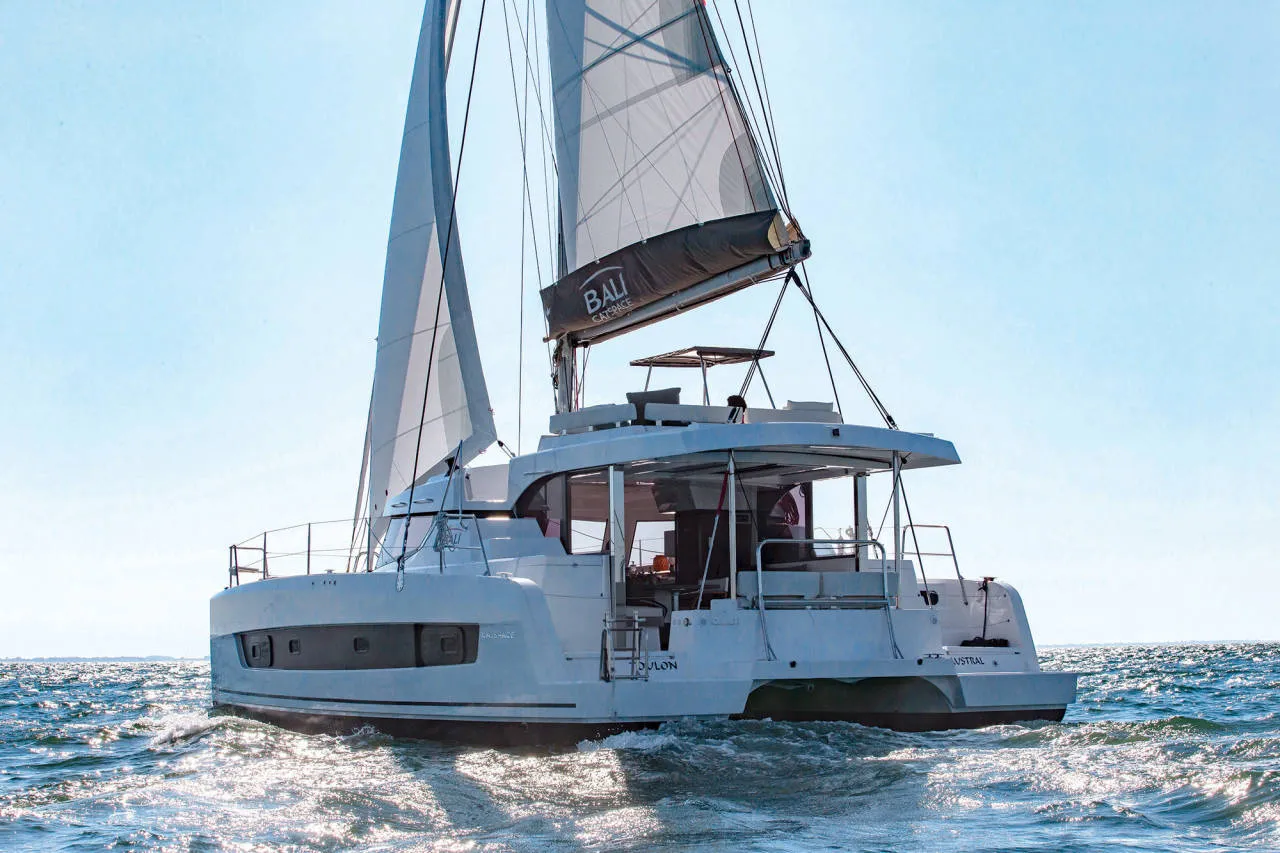 Bali Catspace Orca — фотография яхты 7