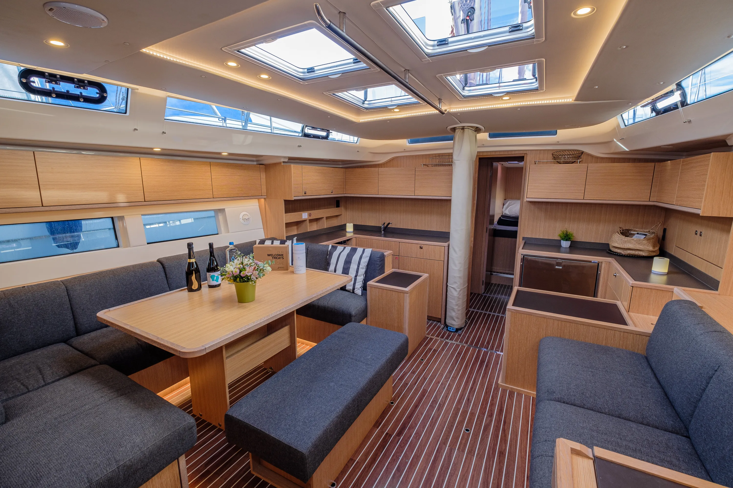 Bavaria C57 Ghost — foto dello yacht n. 4