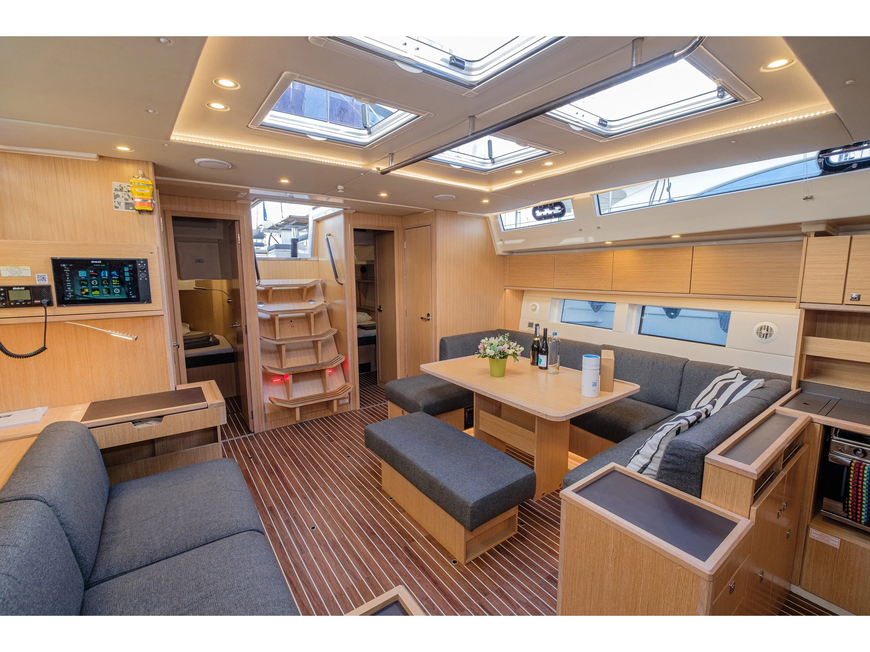 Bavaria C57 Ghost — foto dello yacht n. 7