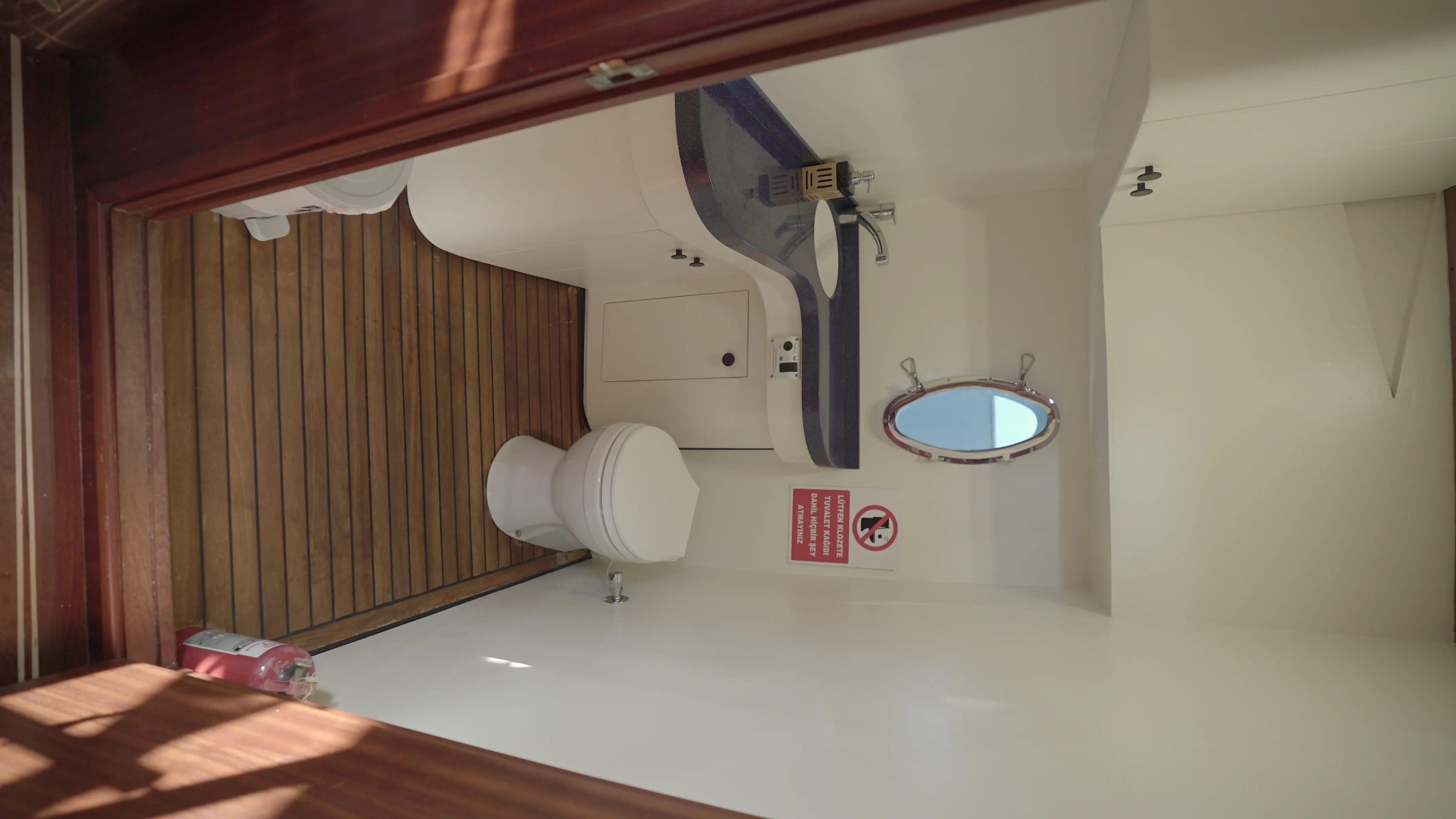 Motoryacht Defne Sultan — yacht photo 32