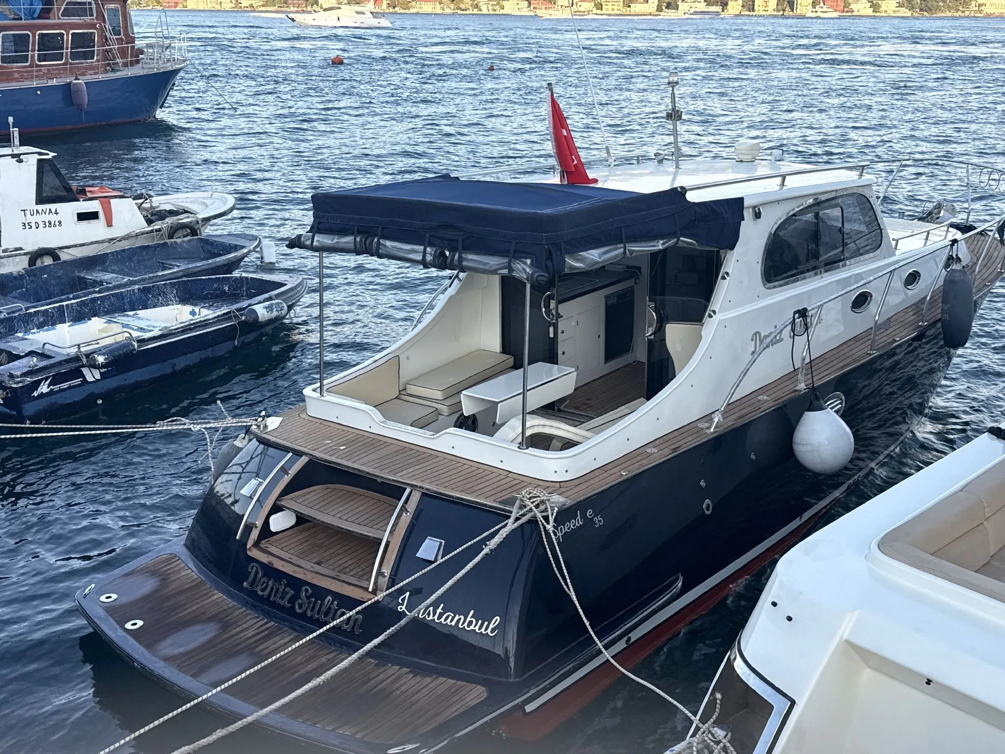 Motoryacht Classic — yacht photo 4