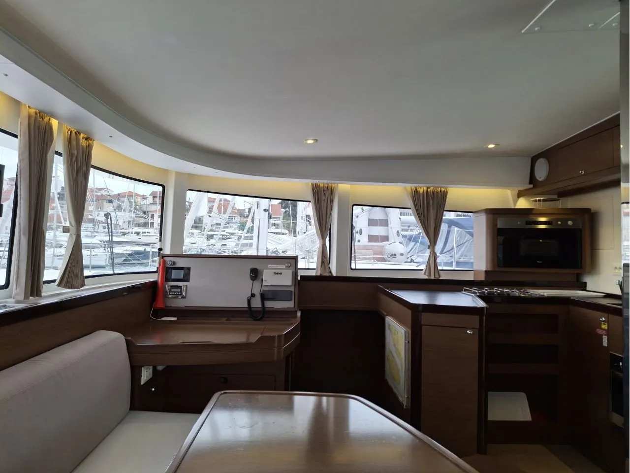 Lagoon 42 Orlan — yacht photo 8
