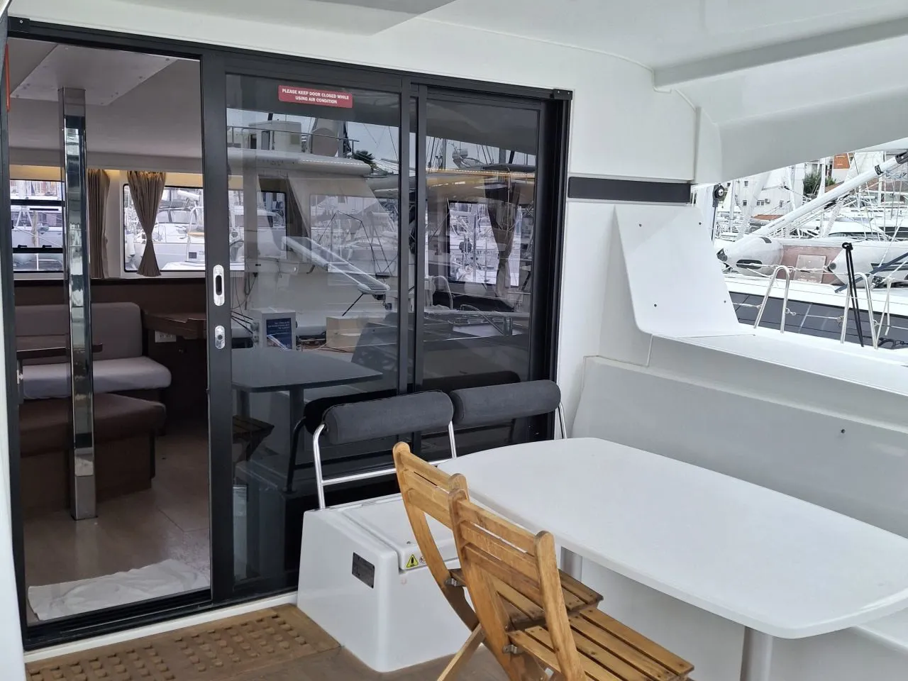 Lagoon 42 Orlan — yacht photo 4