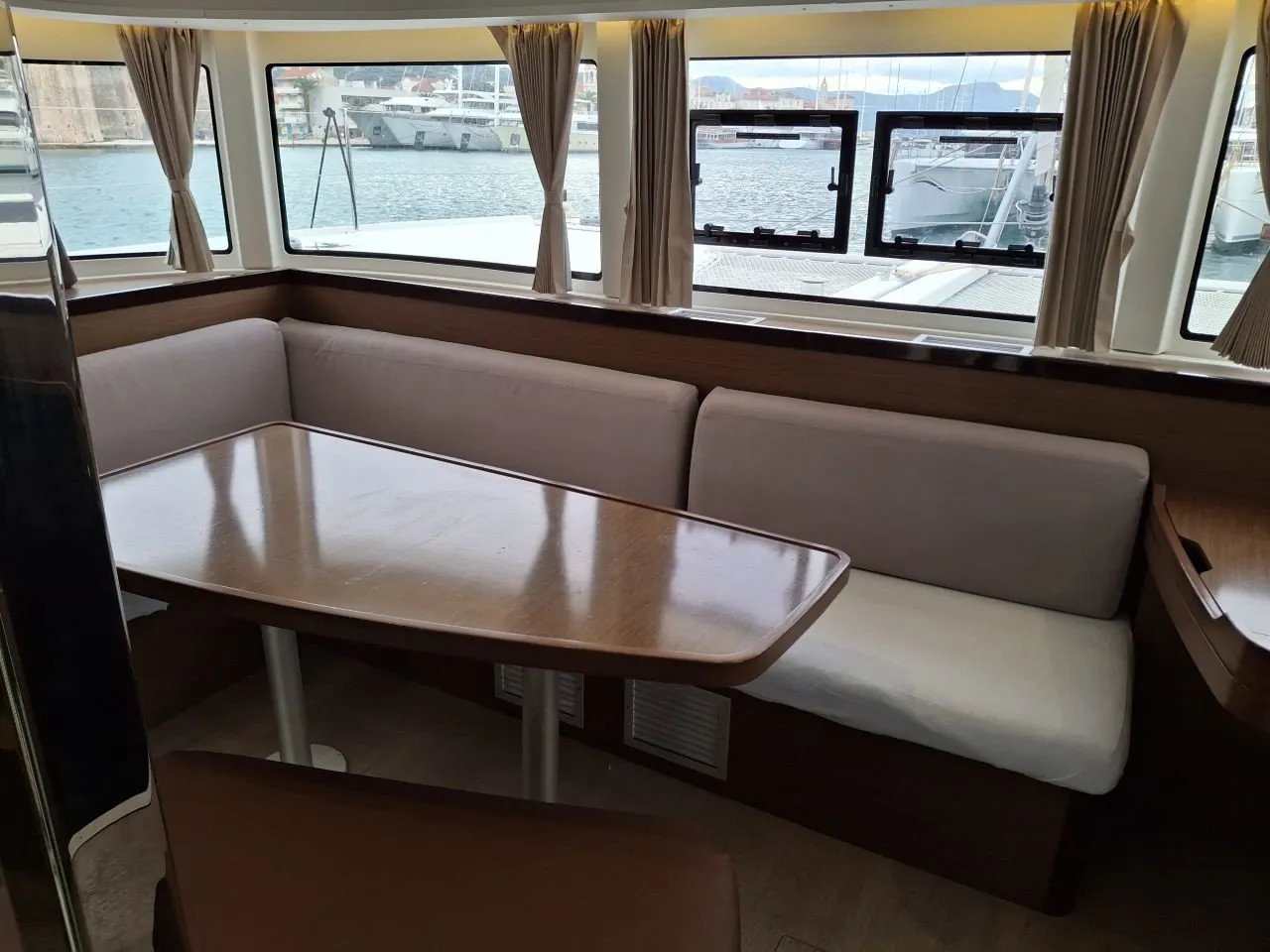Lagoon 42 Orlan — yacht photo 12
