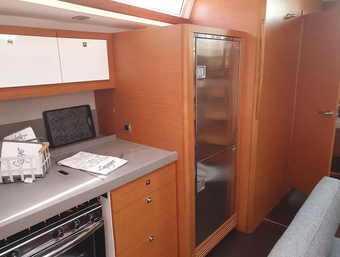 Dufour 470 Emphasis — yacht photo 8
