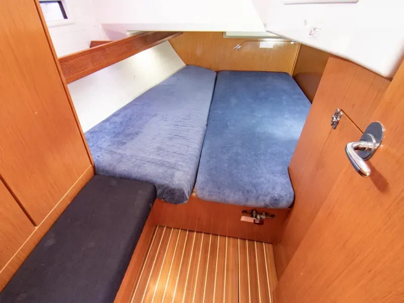 Bavaria 40 Vlassis — Yachtfoto 5