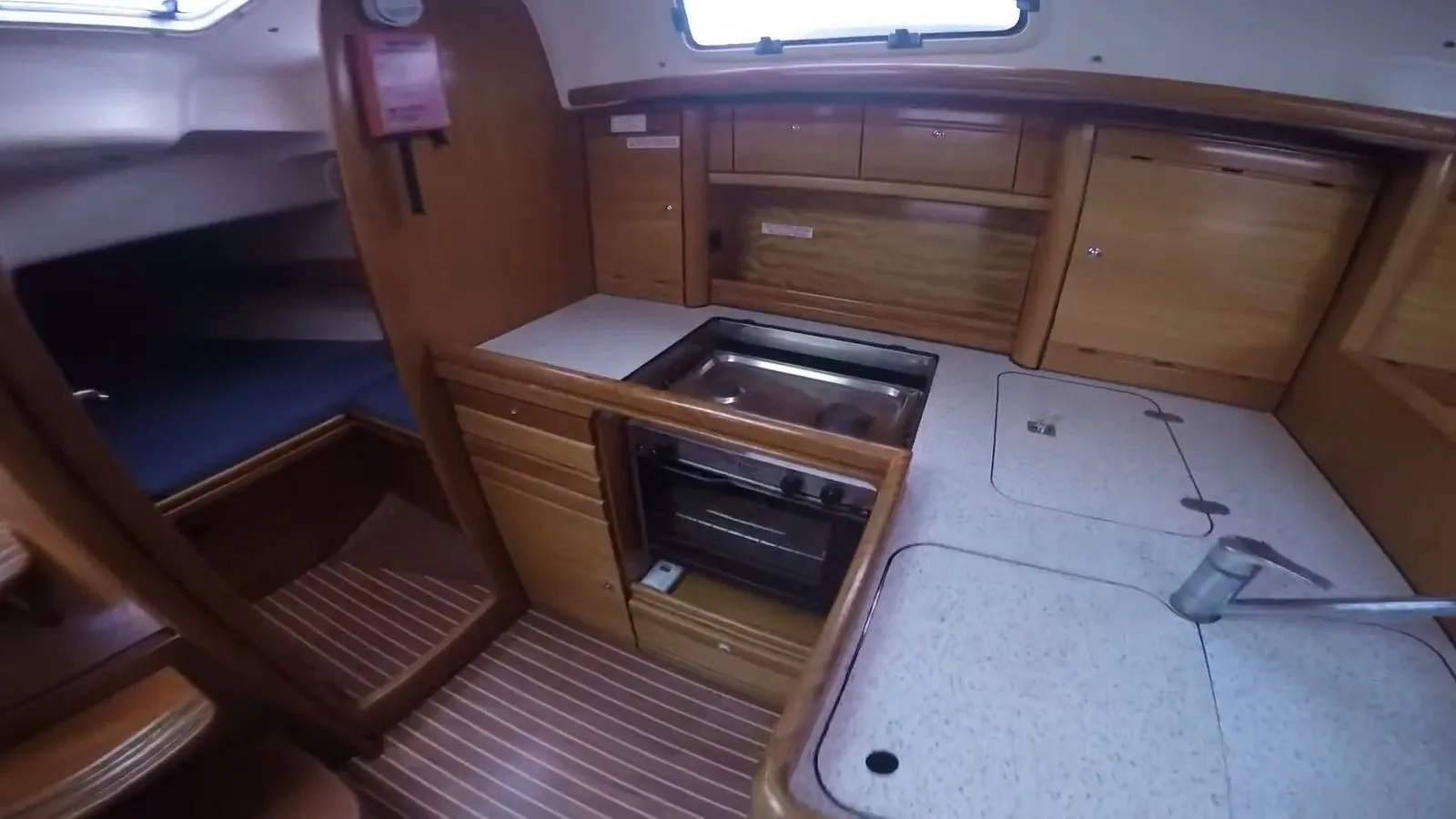 Bavaria 37 Alexandros I — foto dello yacht n. 4