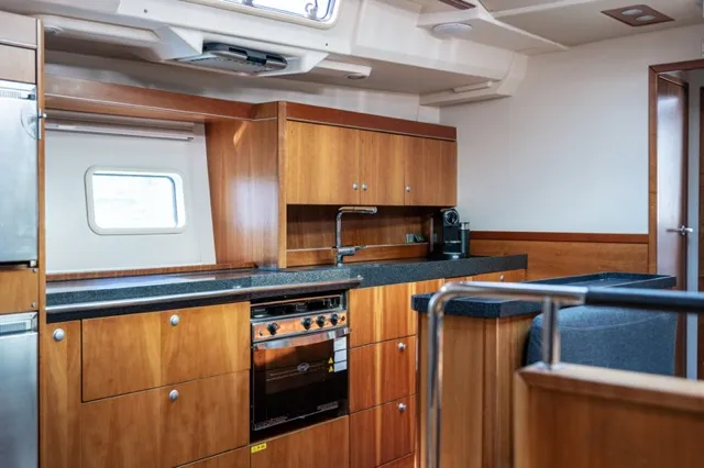 Hanse 575 Premium — yacht photo 7