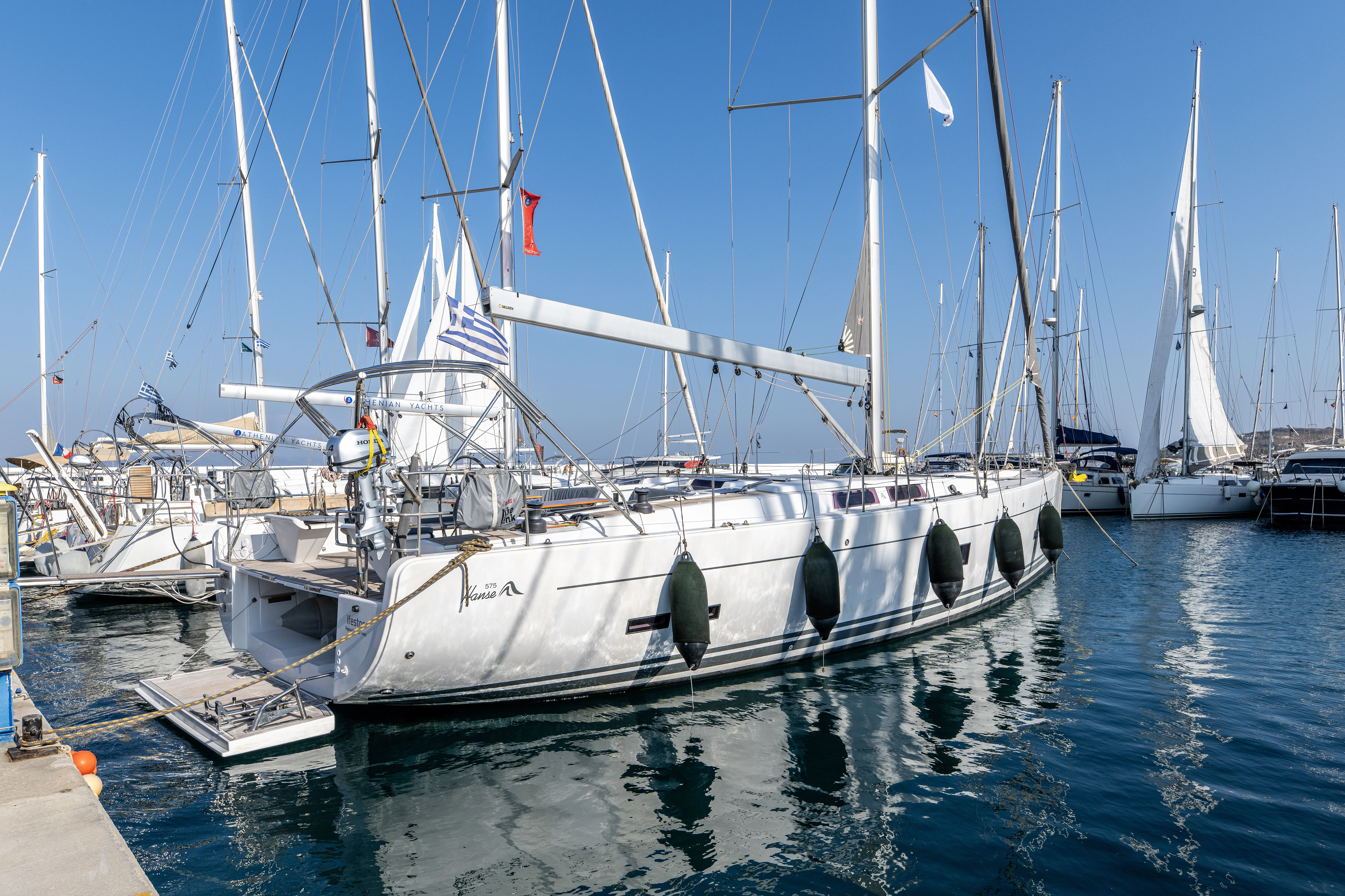 Hanse 575 Premium — yacht photo 17