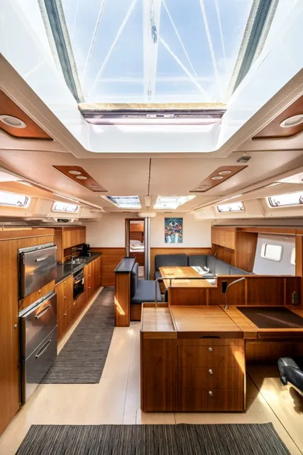 Hanse 575 Premium — yacht photo 2