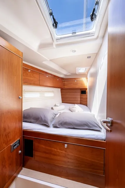 Hanse 575 Premium — yacht photo 5