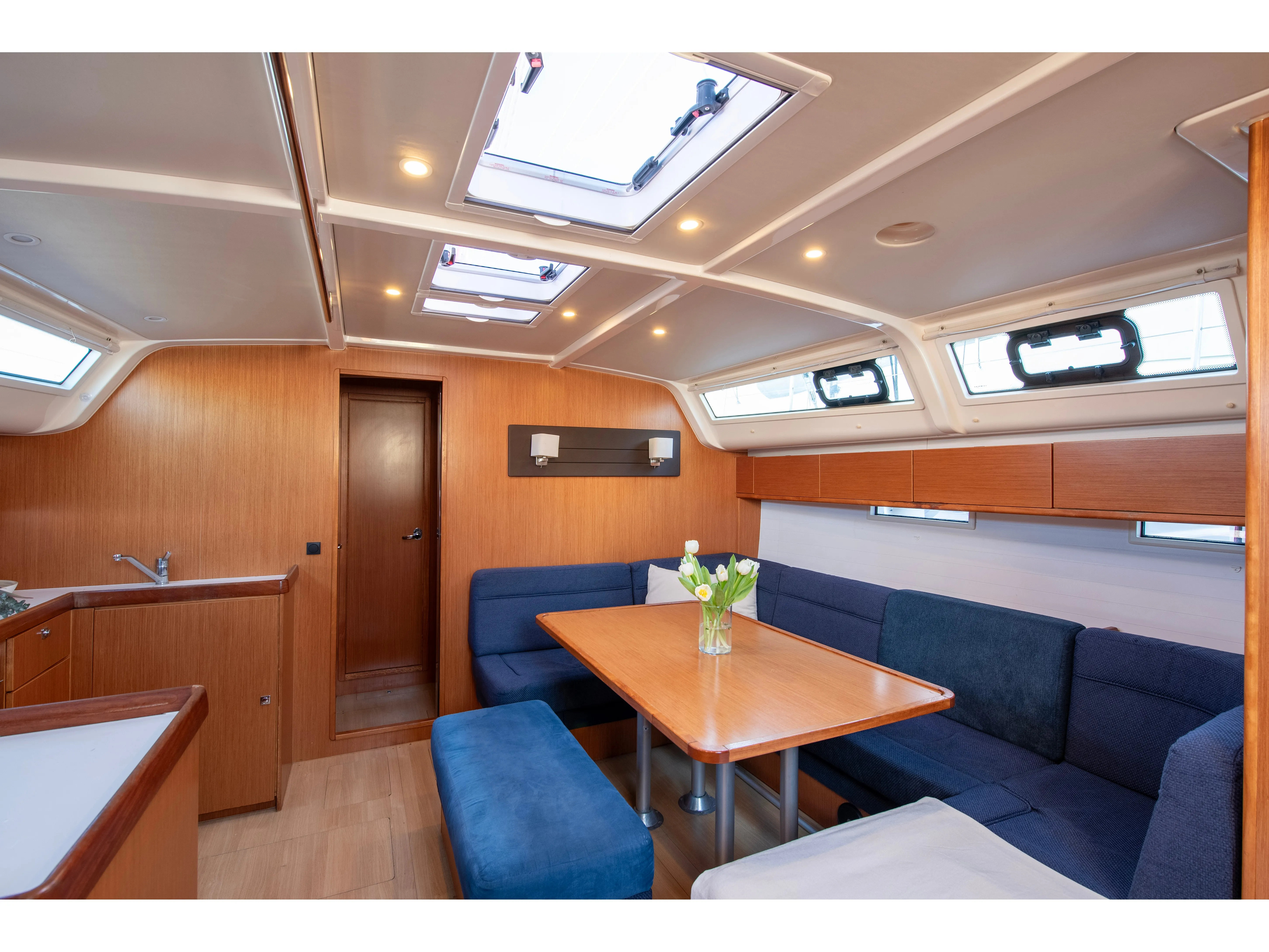 Bavaria Cruiser 51 Wild At Sea — Yachtfoto 9