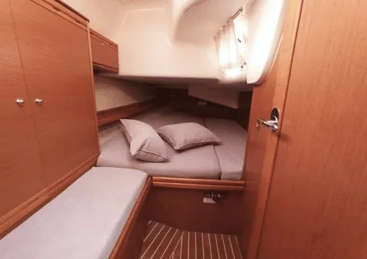 Bavaria Cruiser 40 Santana — фотография яхты 2
