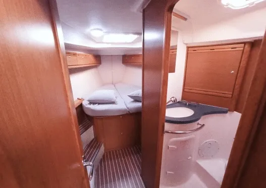 Bavaria Cruiser 40 Santana — фотография яхты 5
