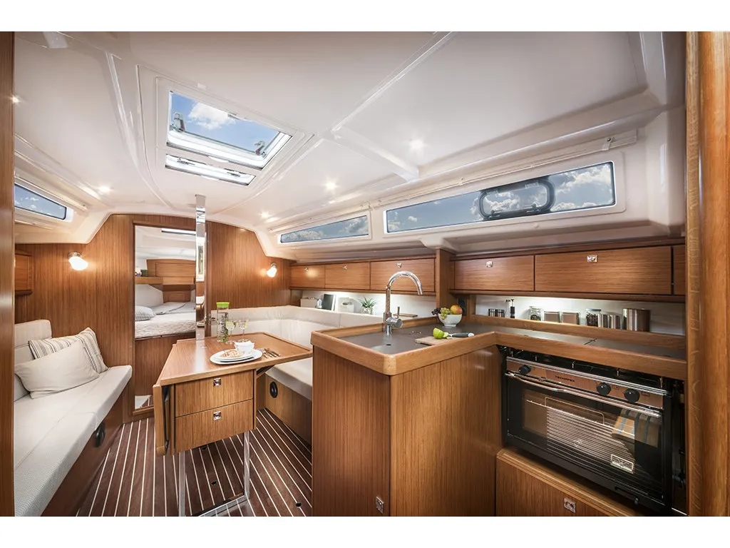 Bavaria Cruiser 34 Whisk — foto dello yacht n. 3