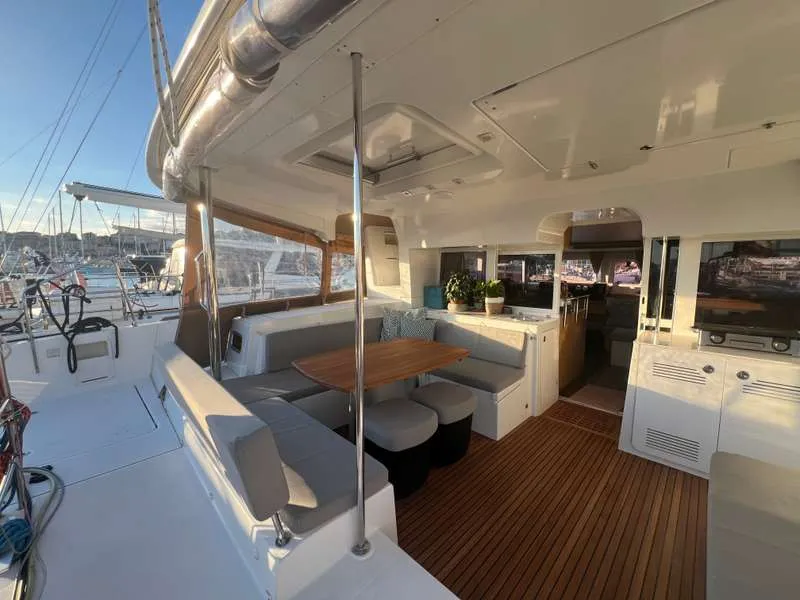 Lagoon 450 Fly Branchia — фотография яхты 3