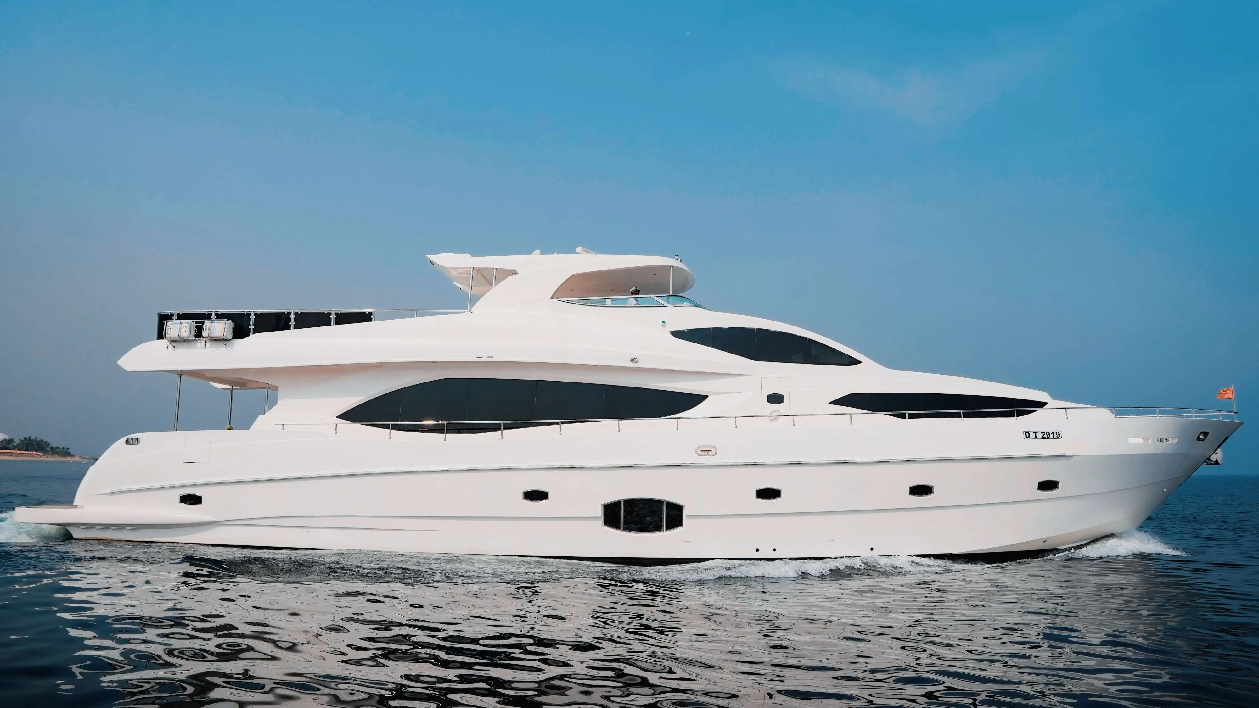 Luxury Motor Yacht X35 — yacht photo 18