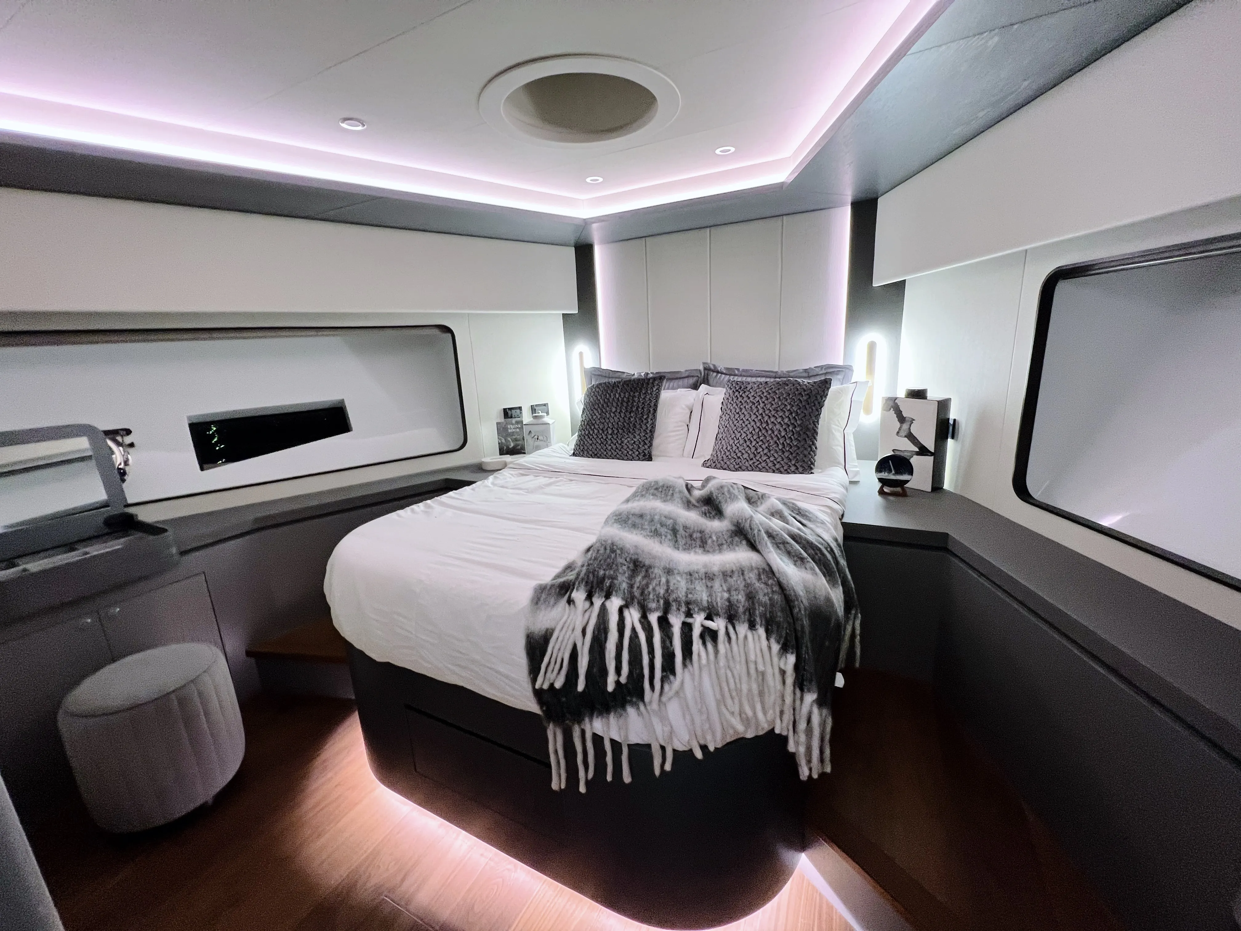 Luxury Motor Yacht X32 — yacht photo 7