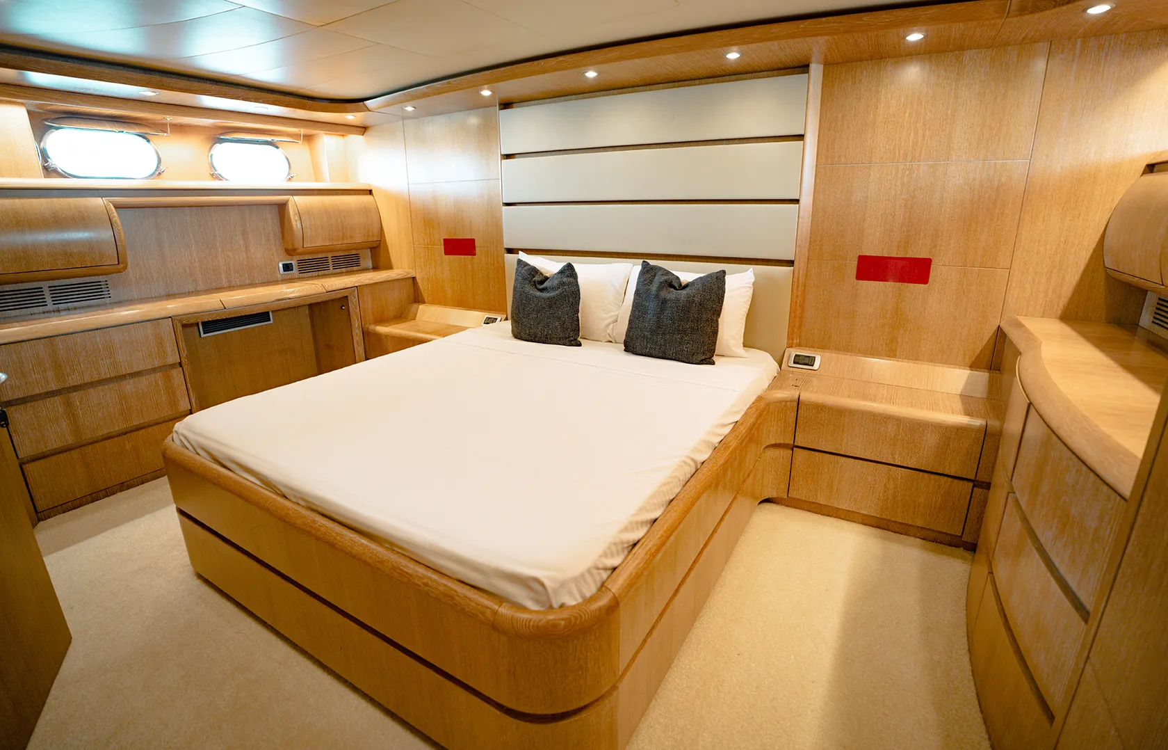 Luxury Motor Yacht X12 — foto dello yacht n. 12