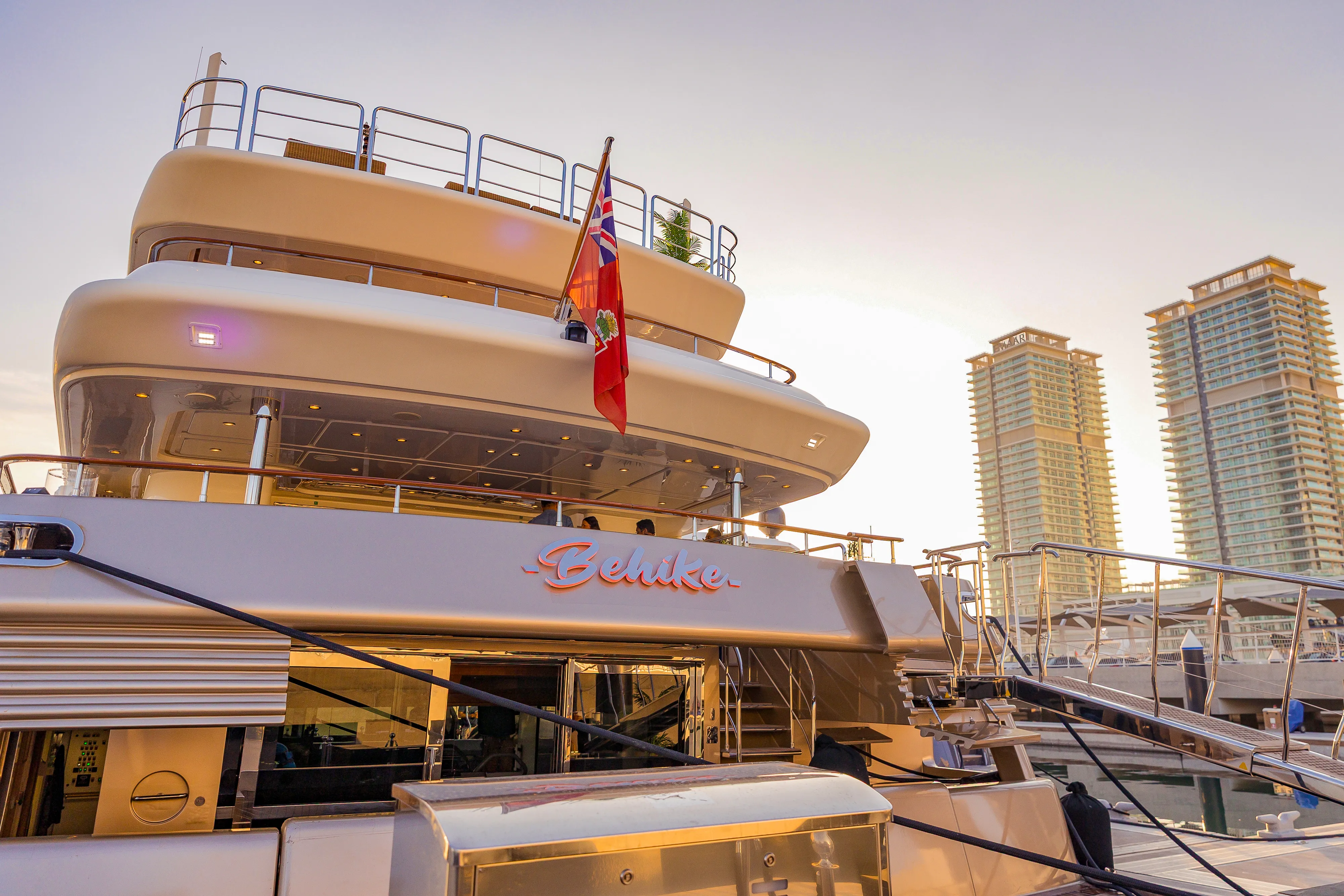 Luxury Motor Yacht Behike — yacht photo 2