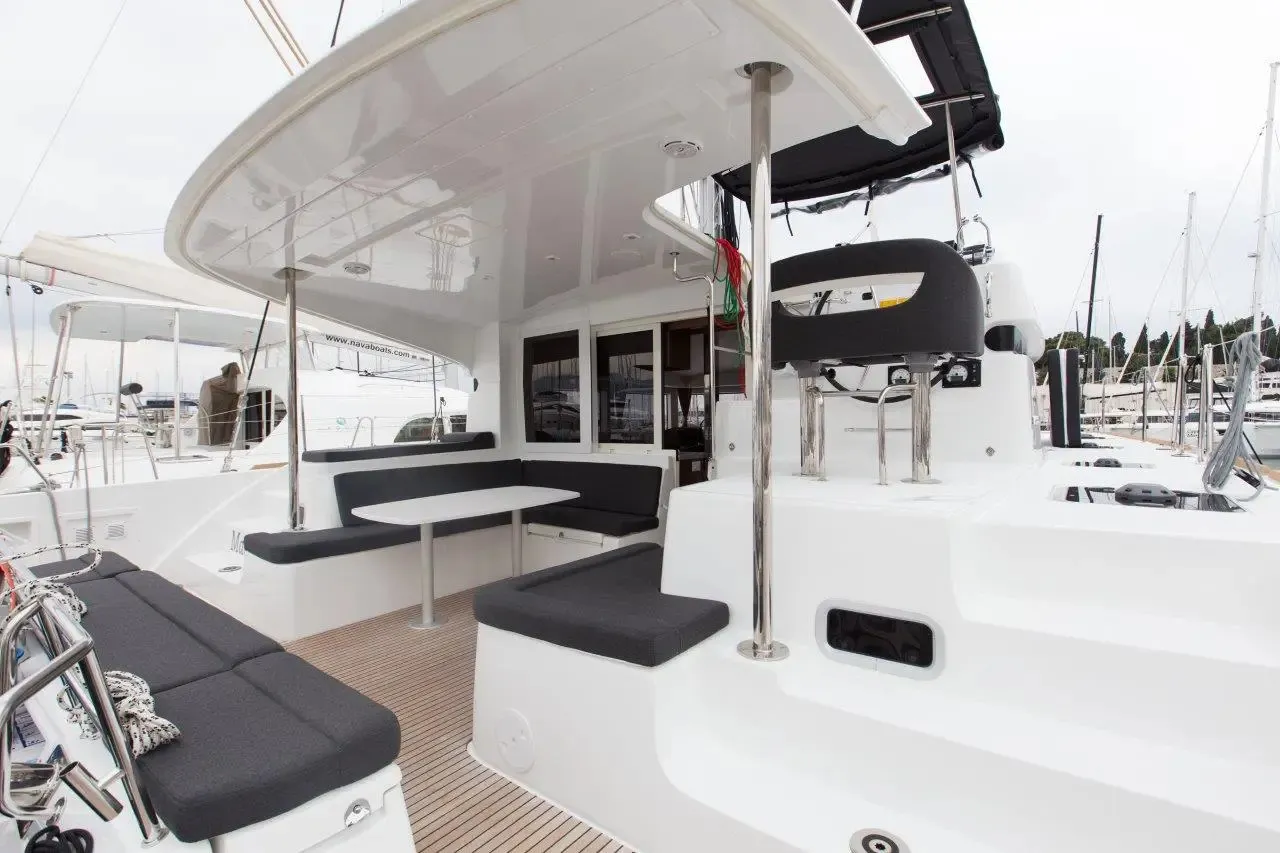Lagoon 40 Marinero — фотография яхты 7