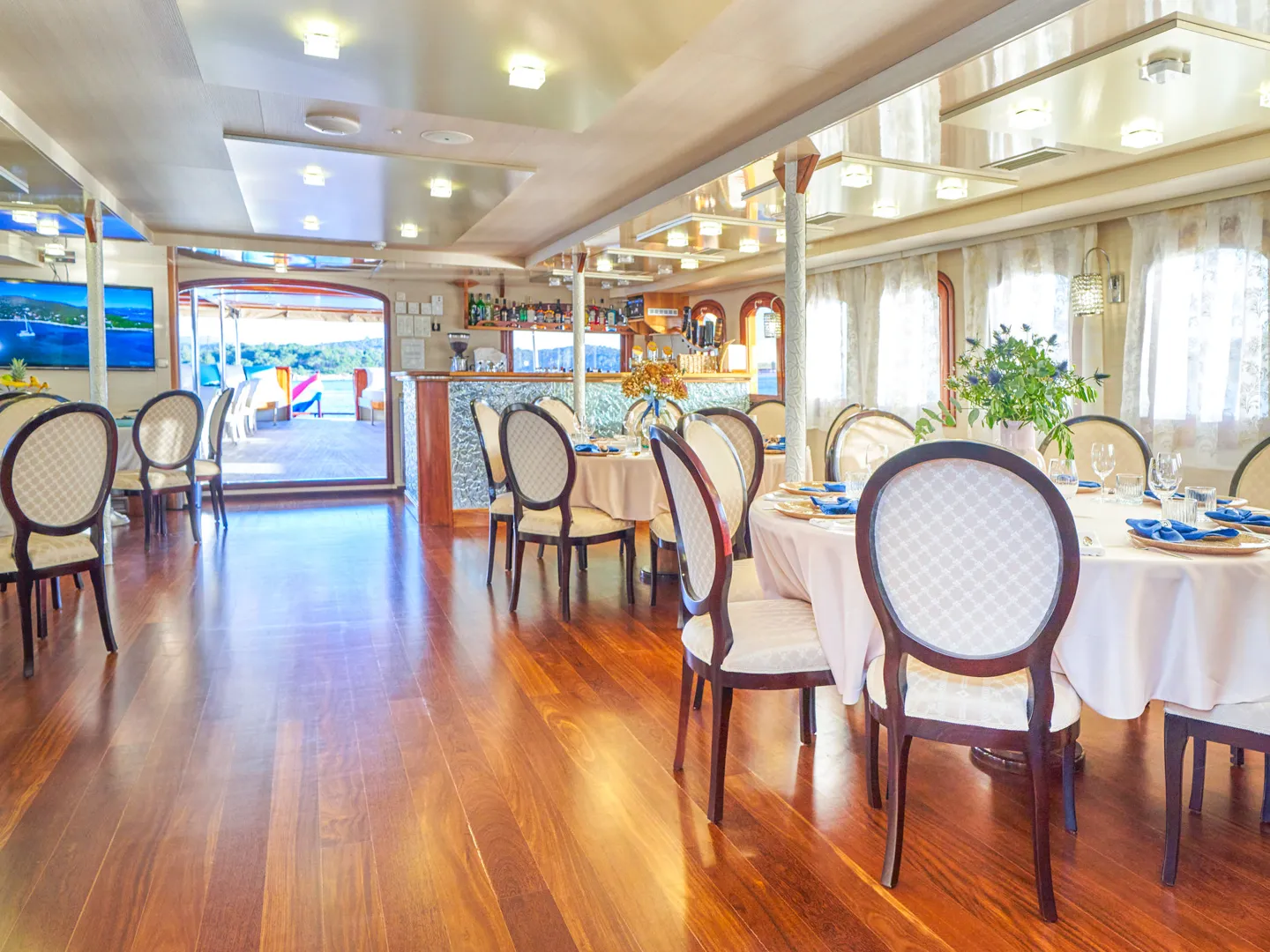 Motoryacht Casablanca — yacht photo 21