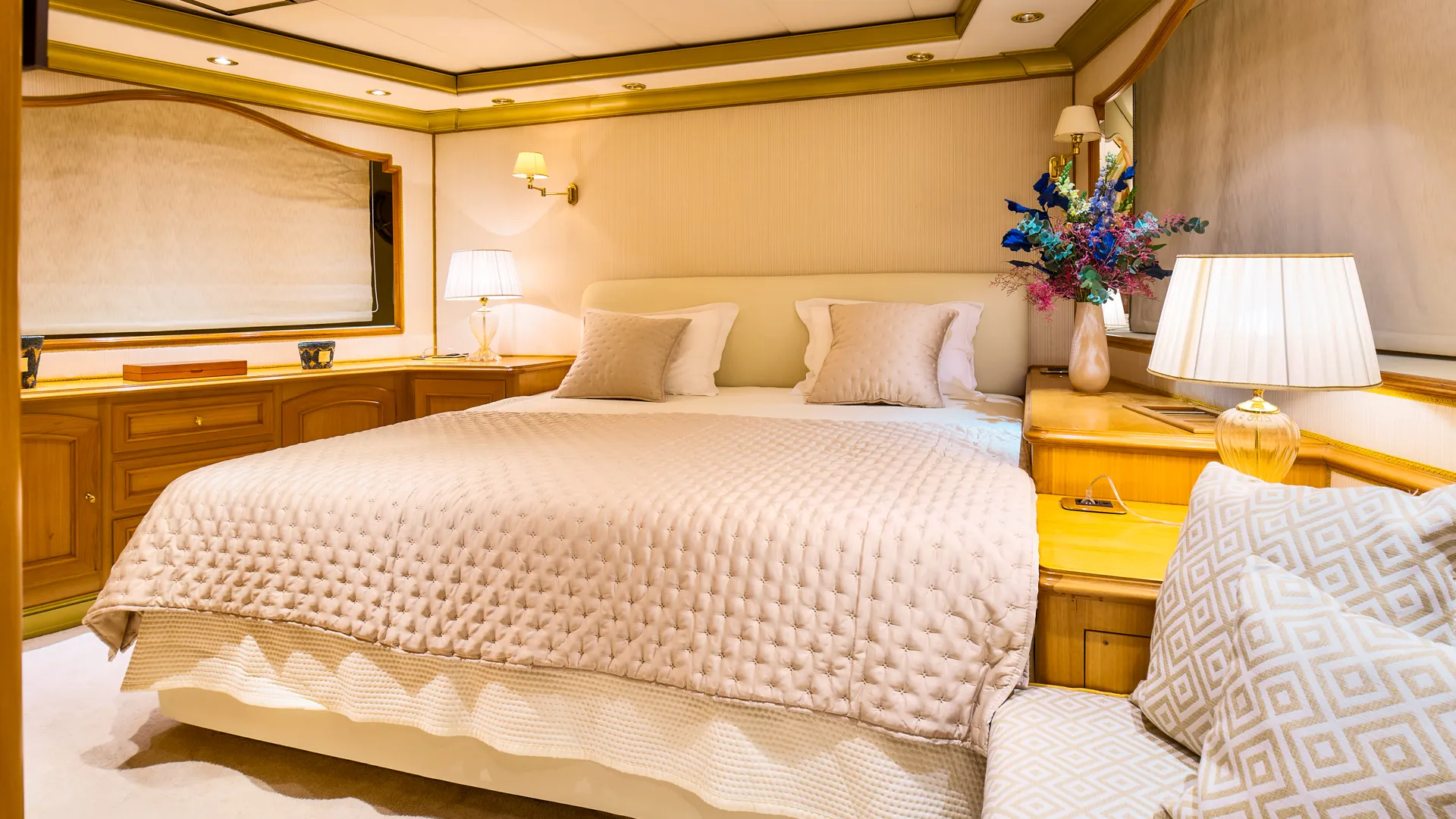 Benetti Classic 115 To je to — fotografie jachty 13